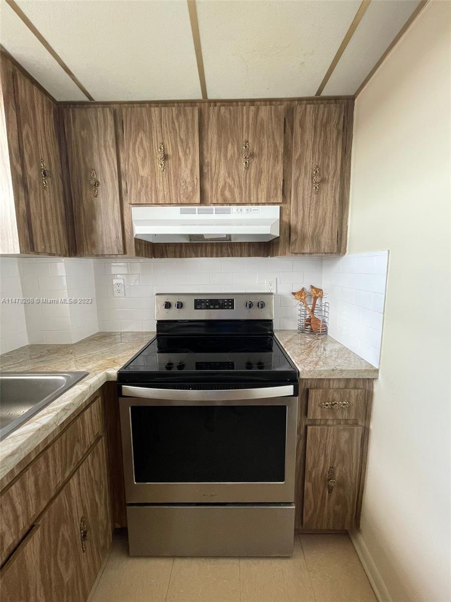 8895 Fontainebleau Blvd # 501