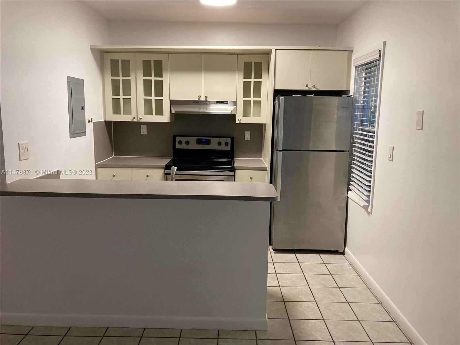 3445 Franklin Ave # D