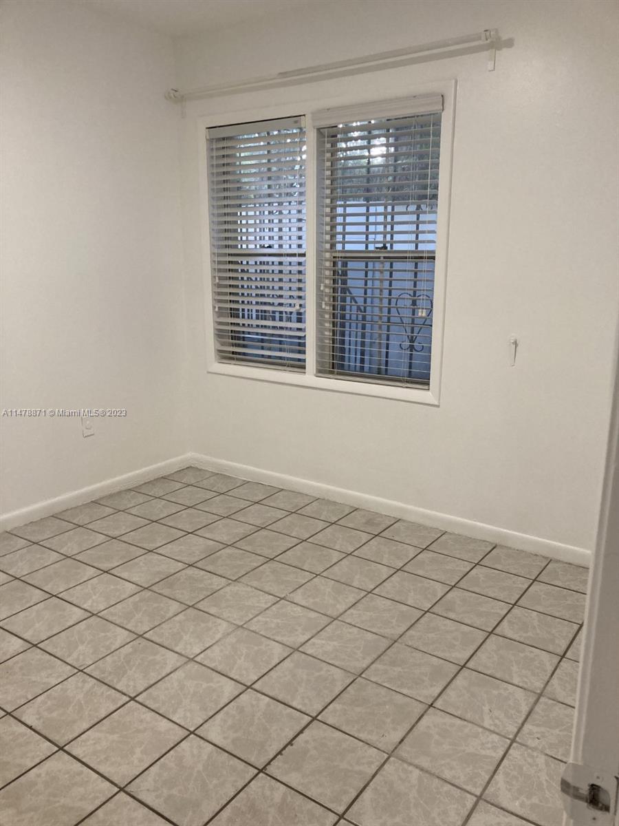 3445 Franklin Ave # D