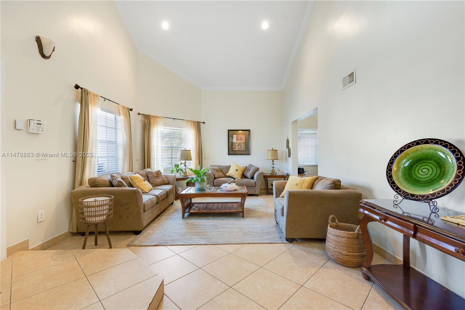 15614 SW 62nd Ter