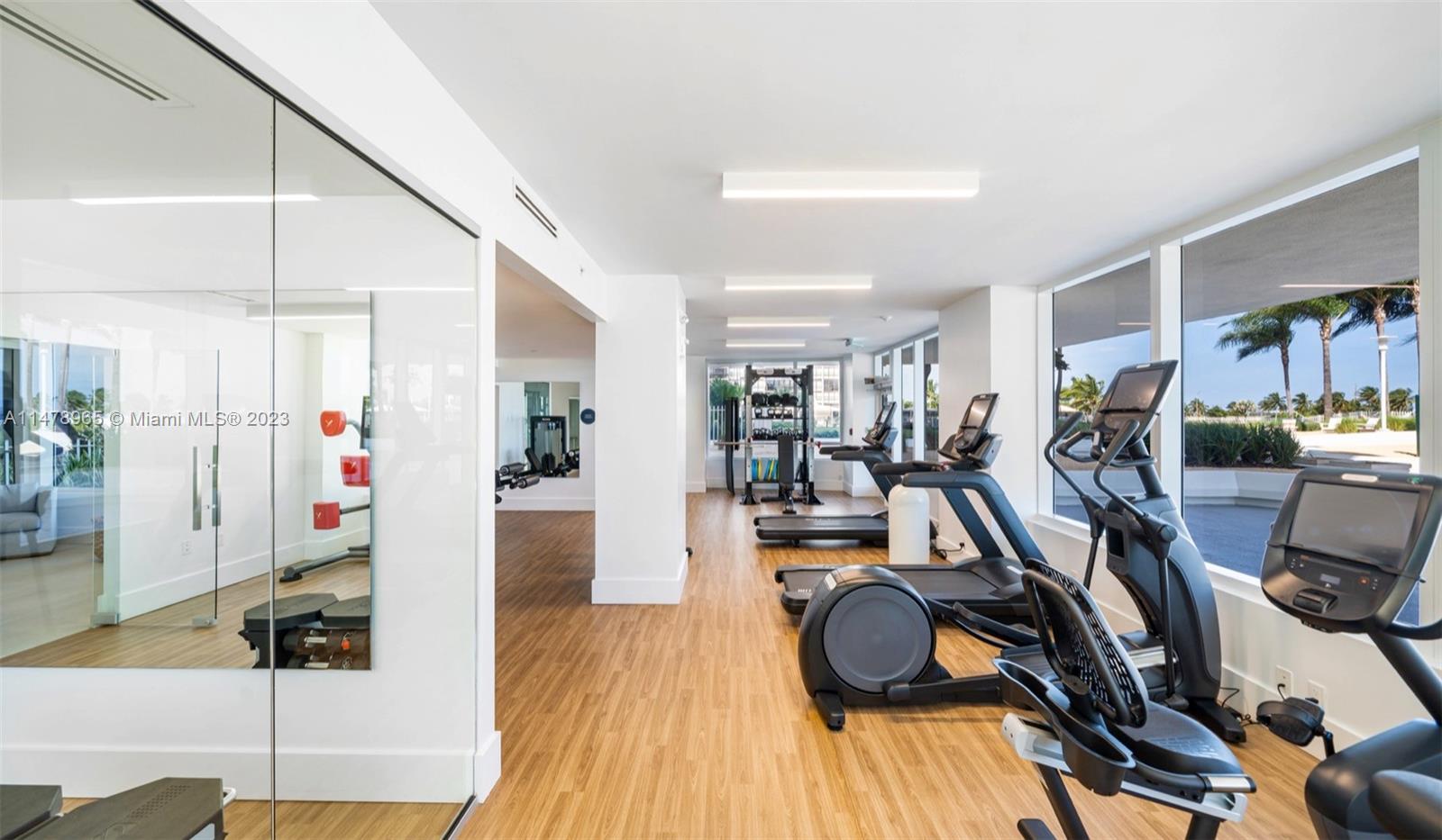 555 NE 34th St # 2 Unit: PH-2