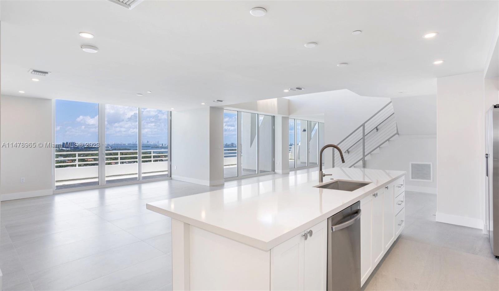 555 NE 34th St # 2 Unit: PH-2