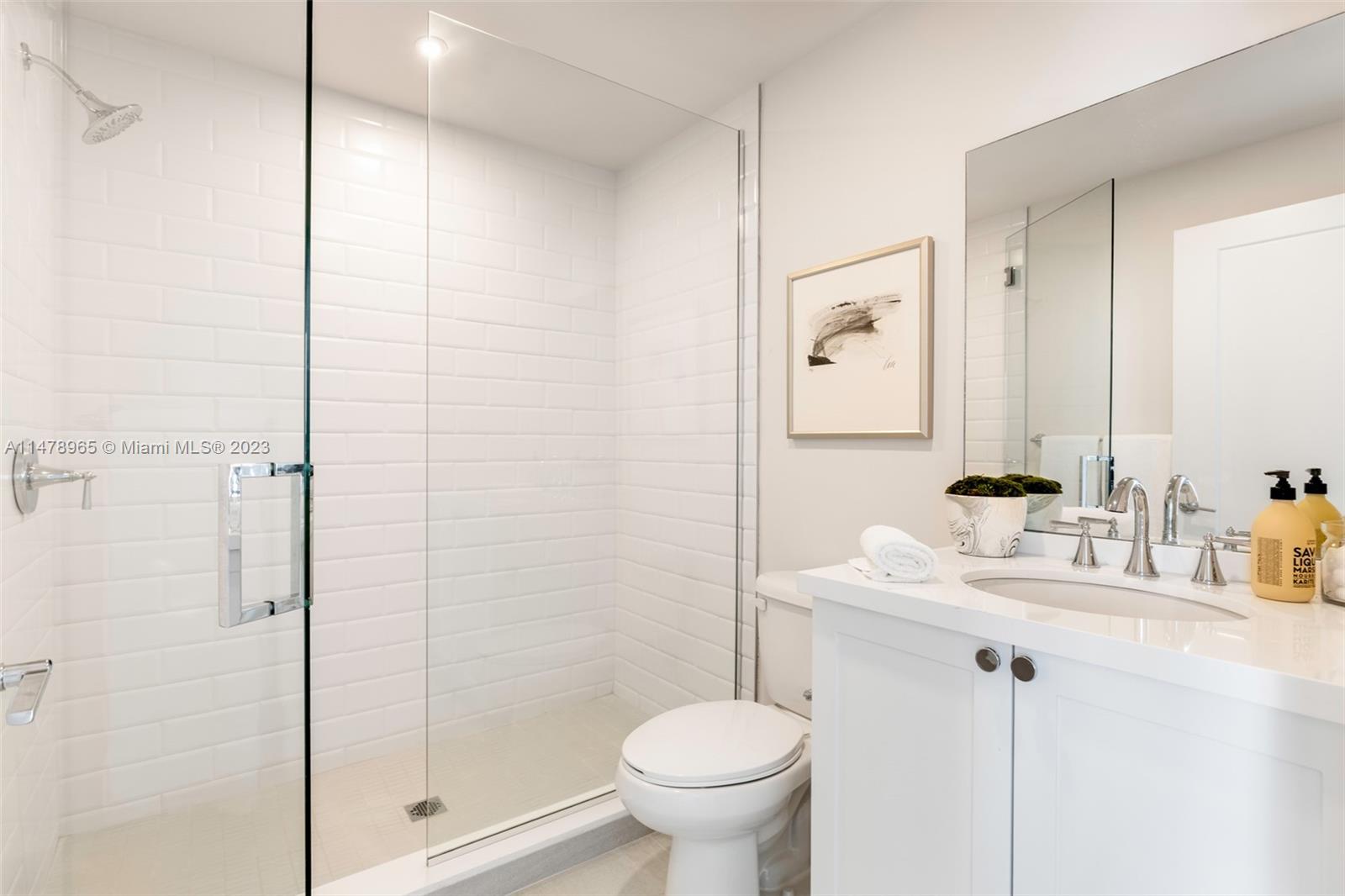 555 NE 34th St # 2 Unit: PH-2