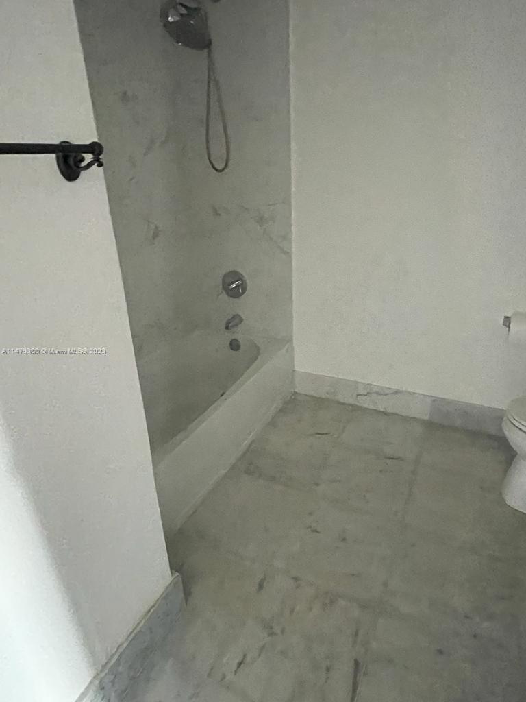 244 Biscayne Blvd # 3805