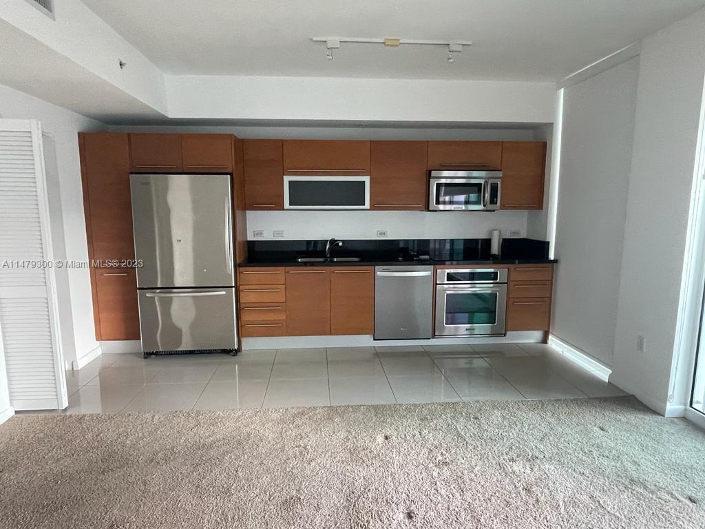 244 Biscayne Blvd # 3805