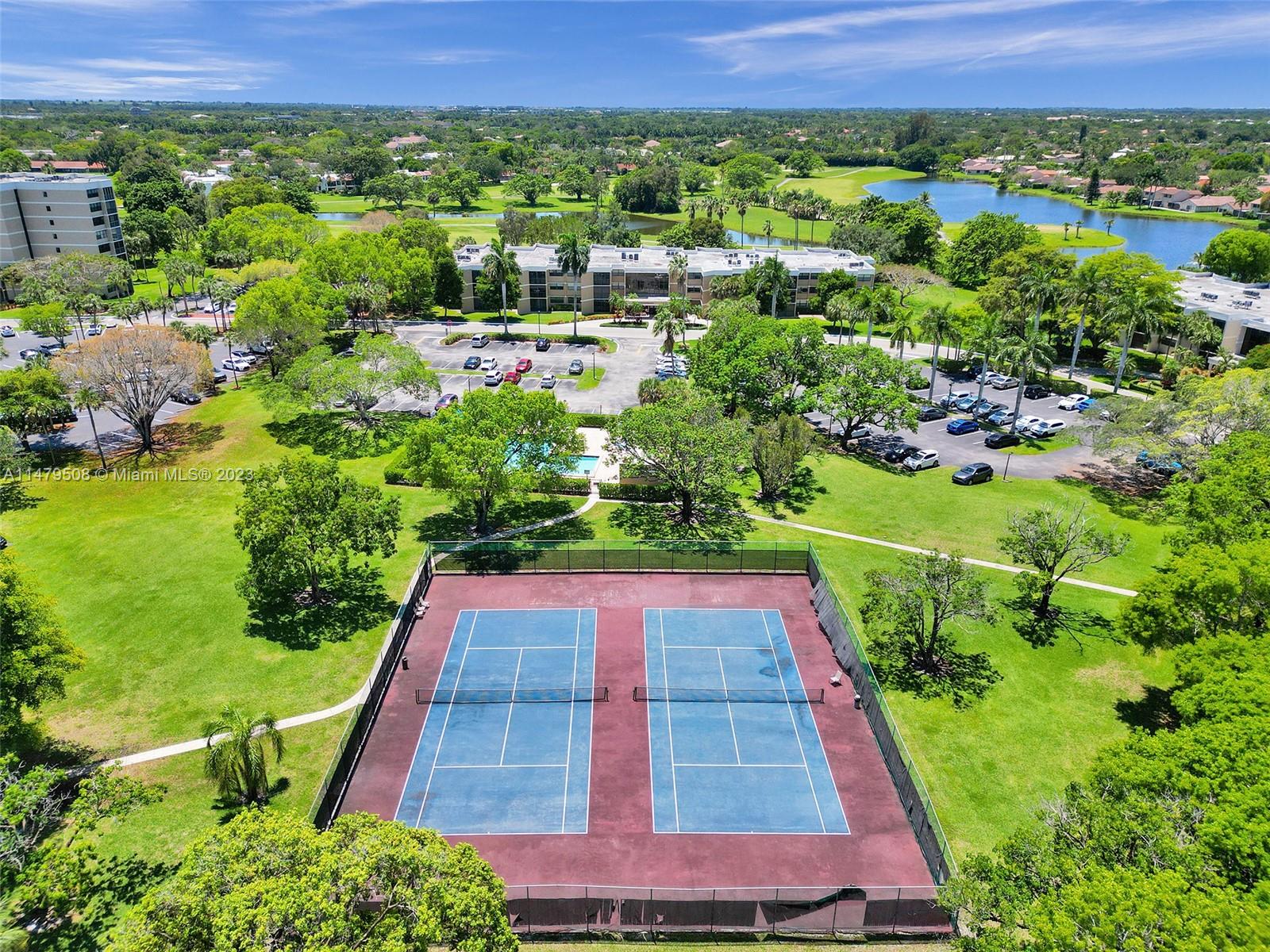 16300 Golf Club Rd # 508