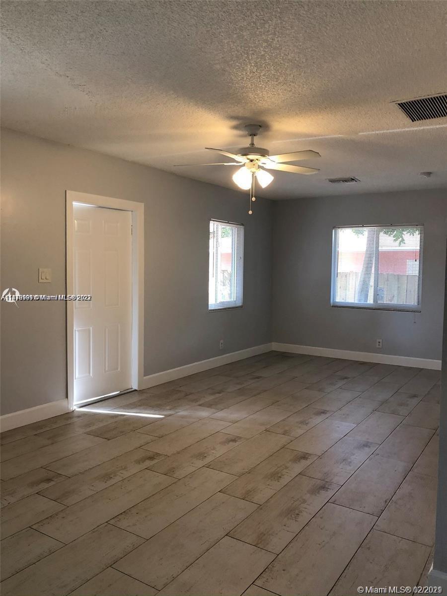 1235 NE 3rd Ave # 2
