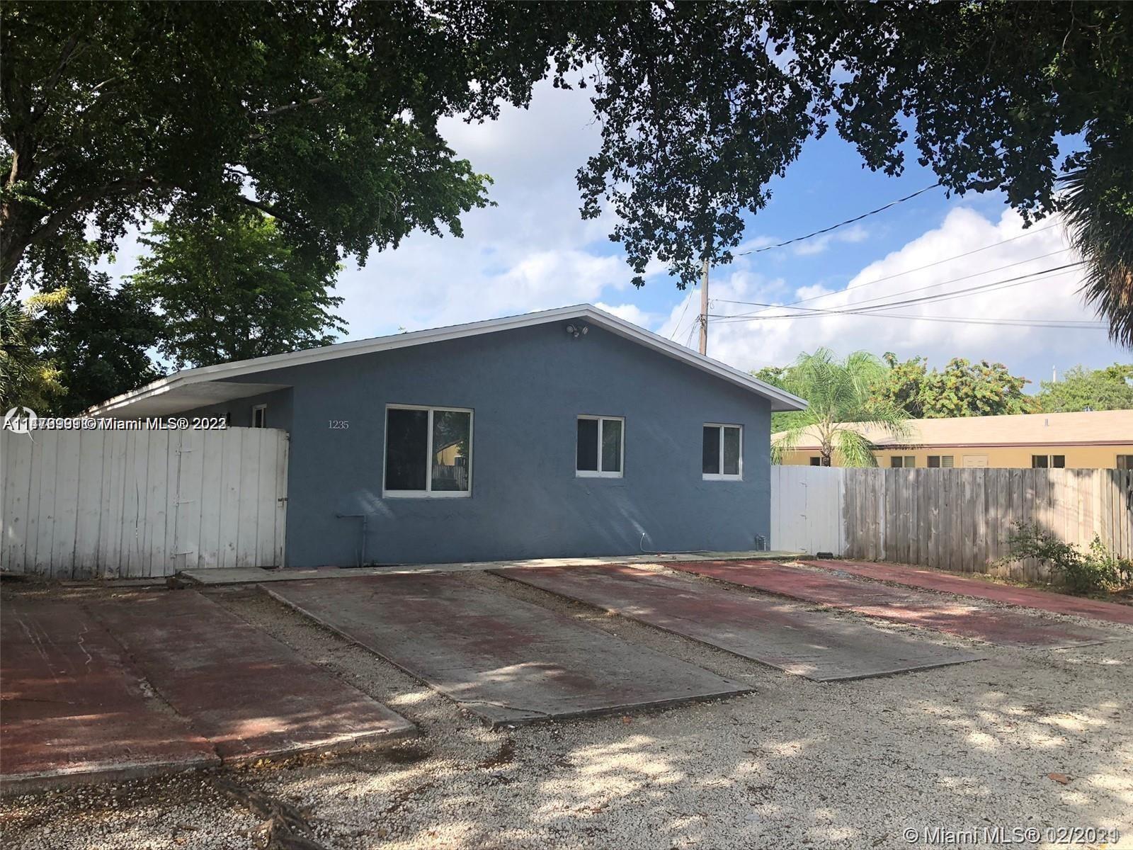 1235 NE 3rd Ave # 2