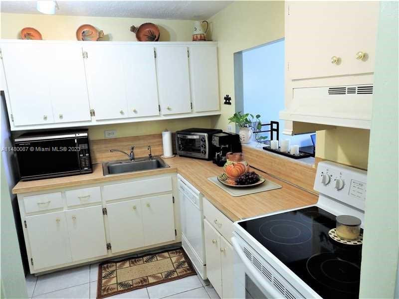 8101 SW 72nd Ave # 317W