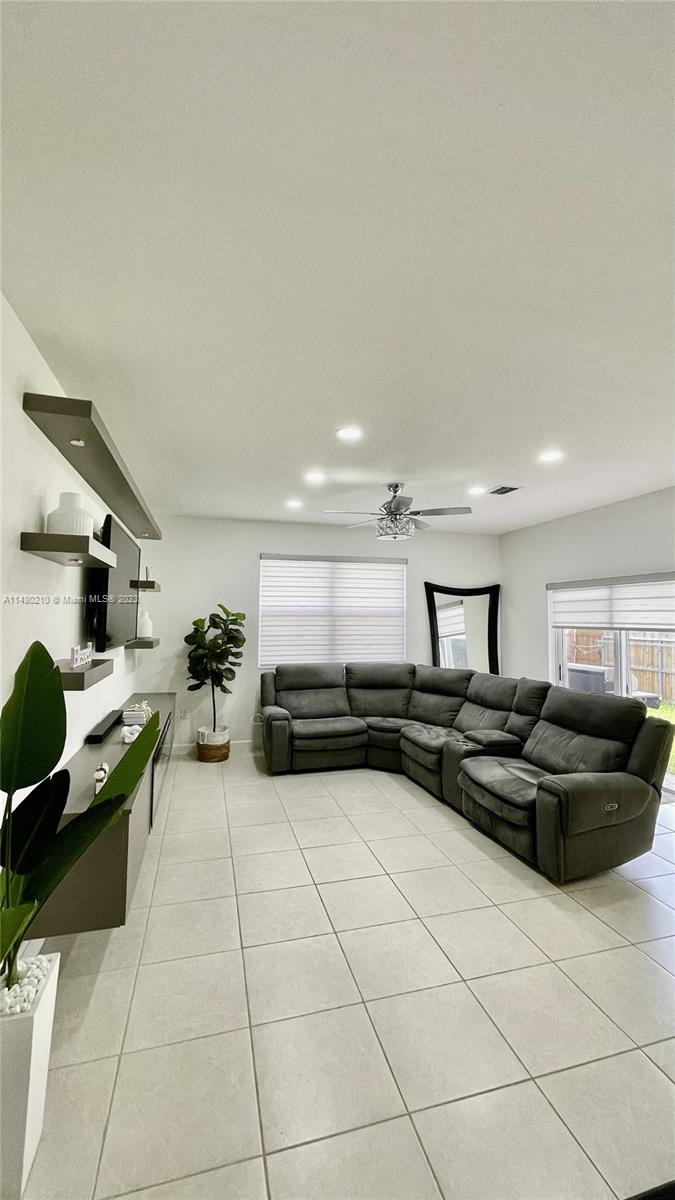 1395 SE 26th Ter