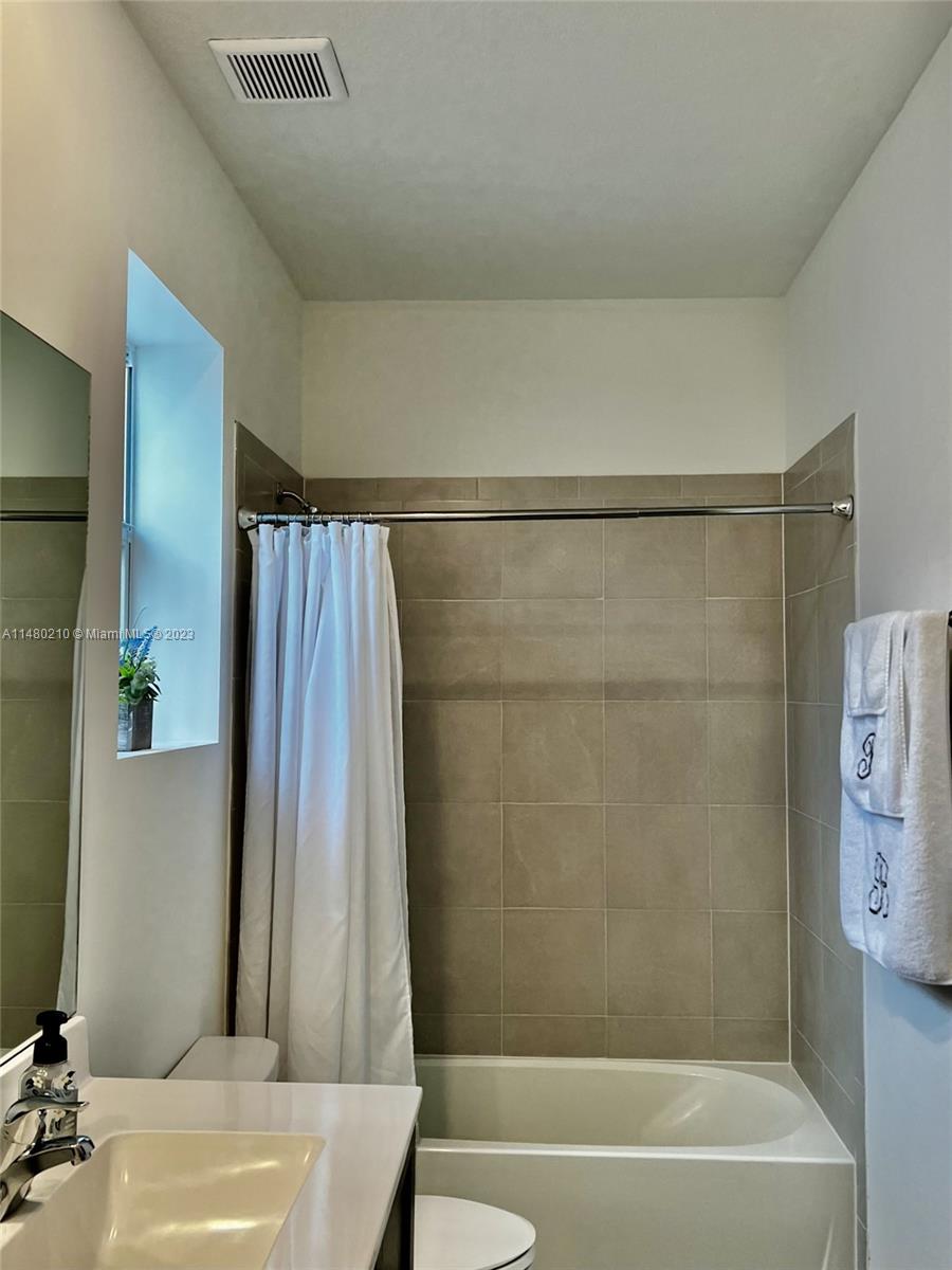 1395 SE 26th Ter