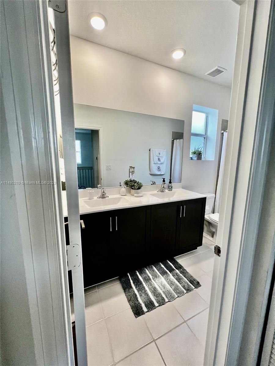 1395 SE 26th Ter