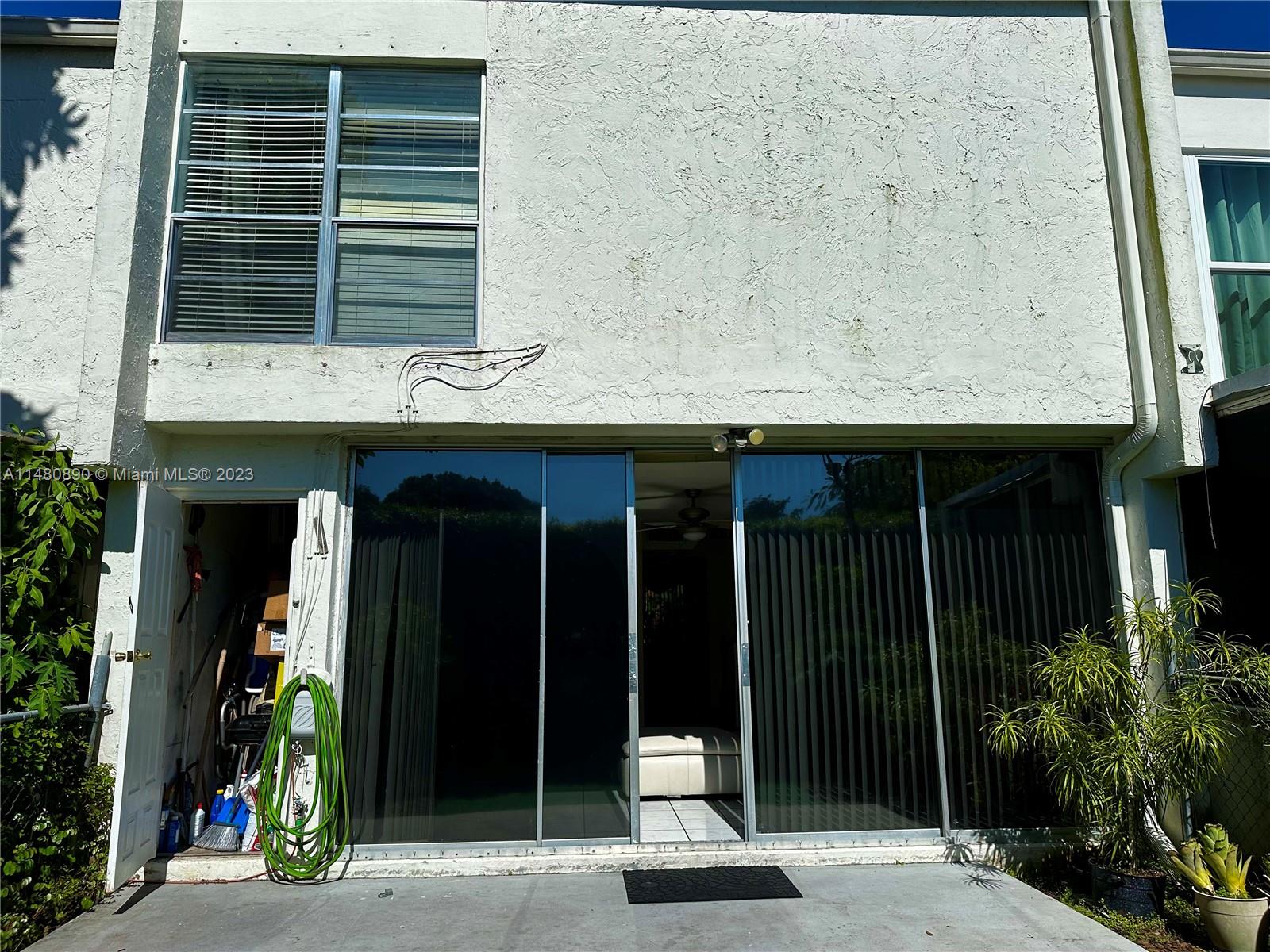 13865 SW 84th St # 1 Unit: 406-1