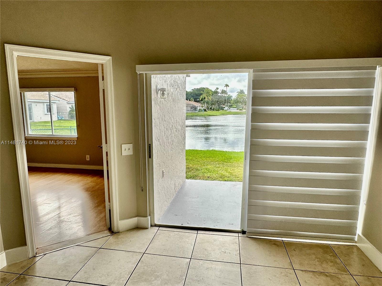 11716 SW 17th Ct Unit: .