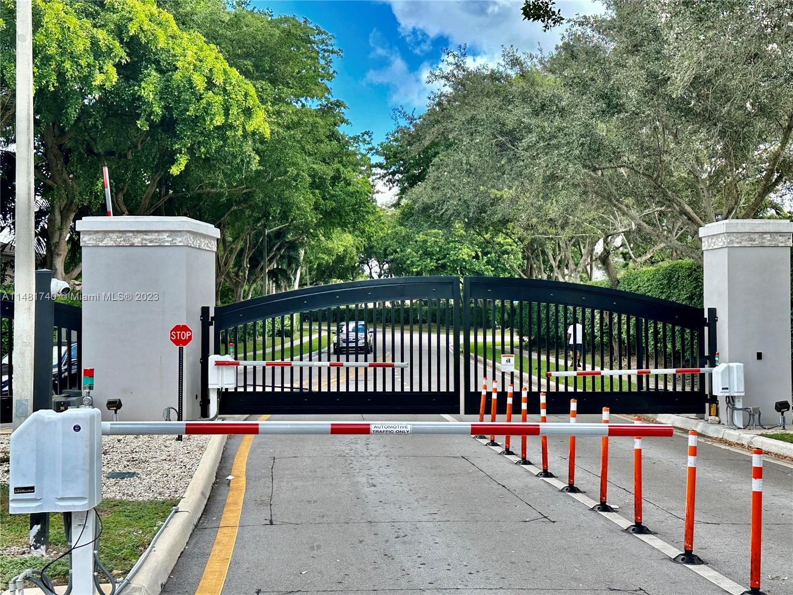 11716 SW 17th Ct Unit: .