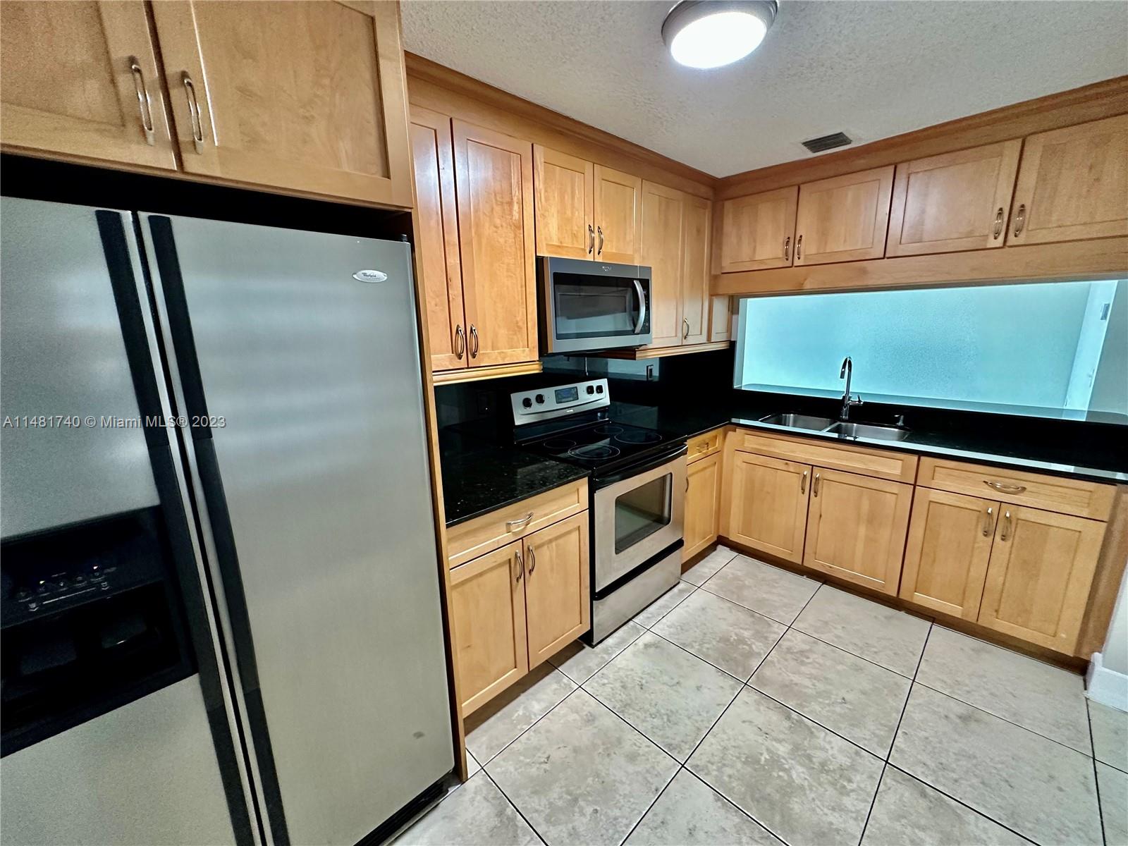 11716 SW 17th Ct Unit: .