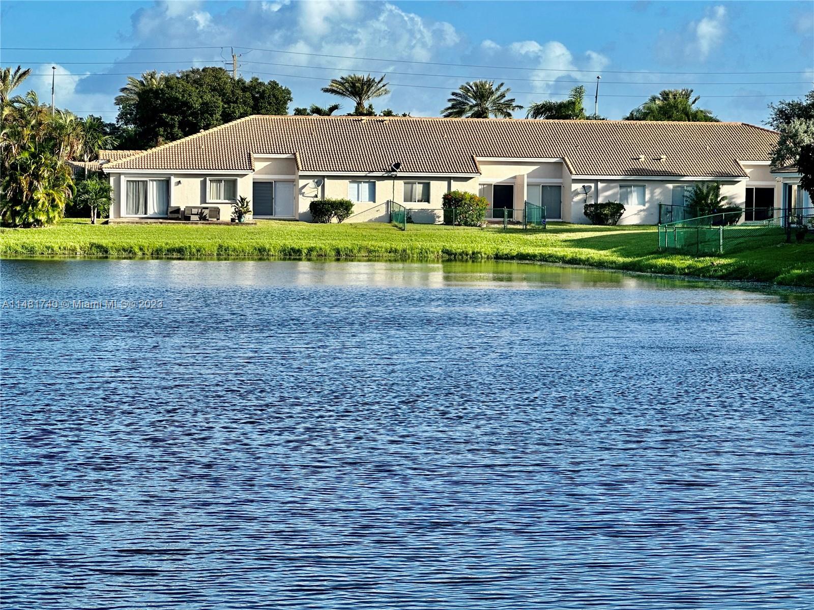 11716 SW 17th Ct Unit: .