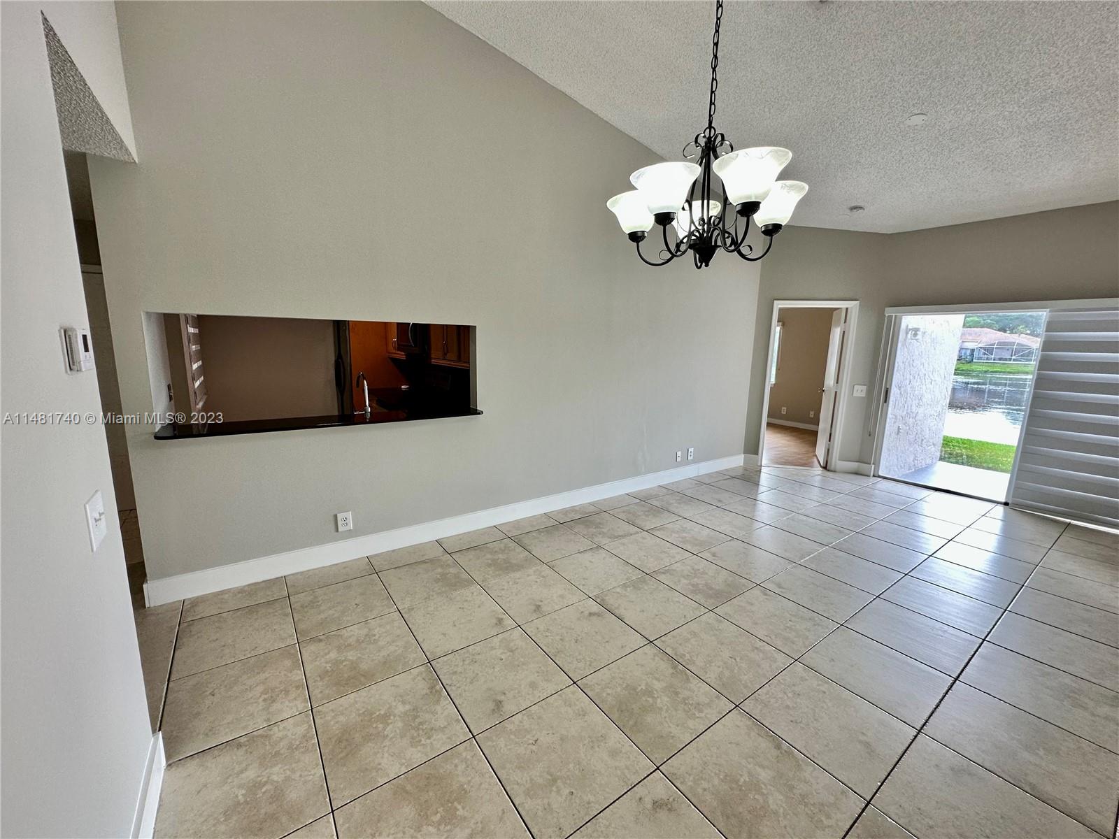 11716 SW 17th Ct Unit: .