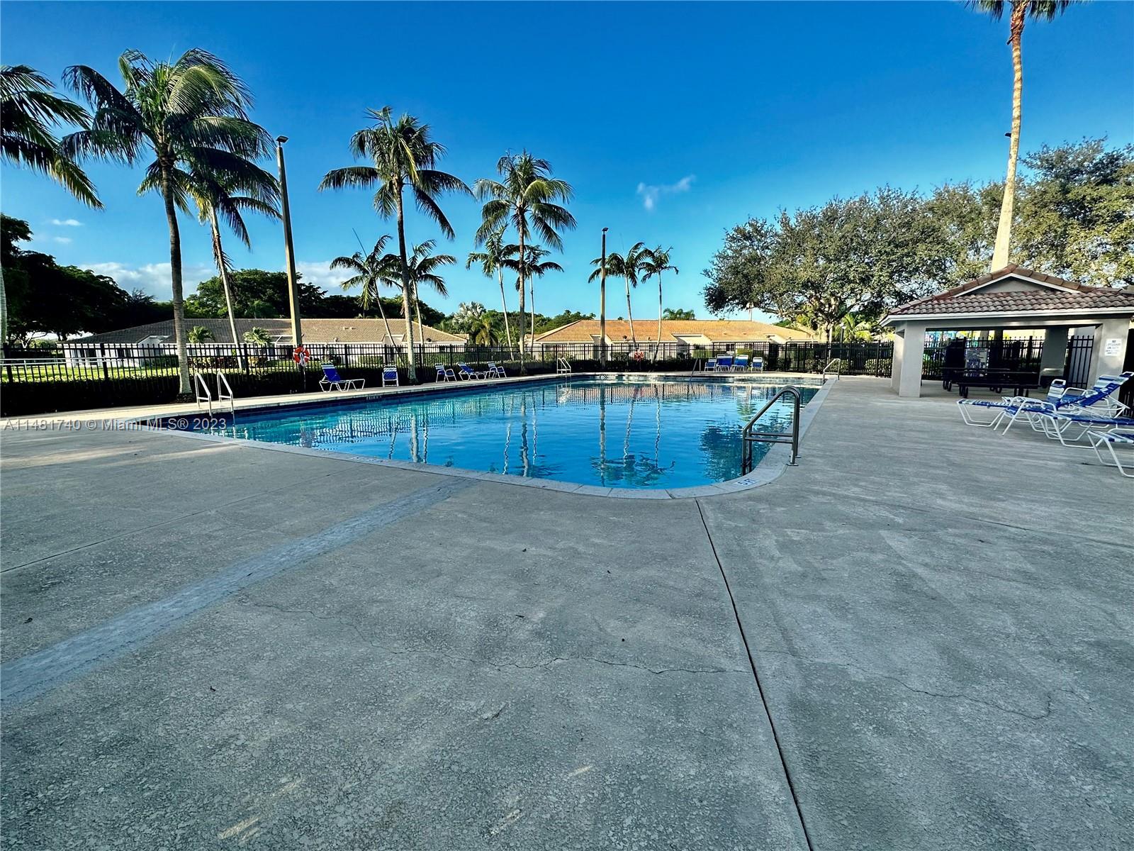 11716 SW 17th Ct Unit: .
