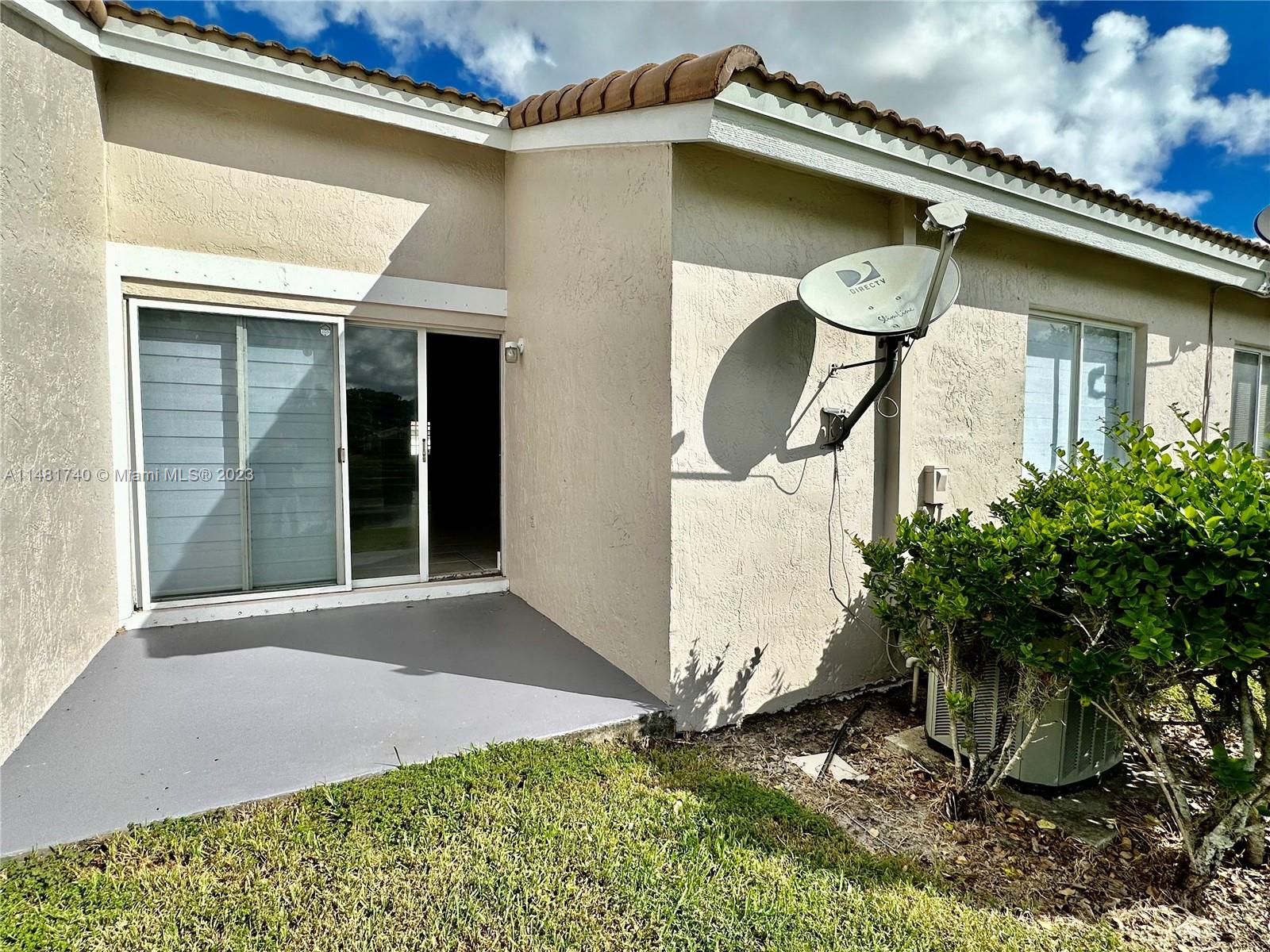 11716 SW 17th Ct Unit: .