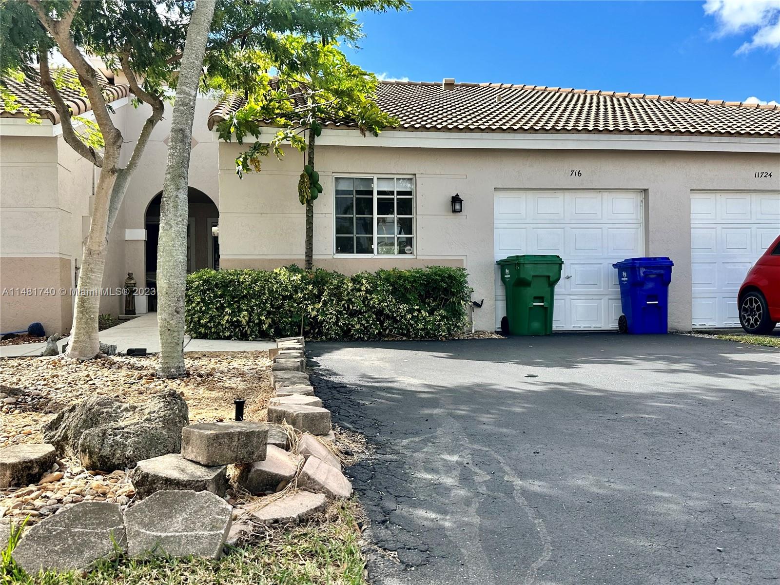 11716 SW 17th Ct Unit: .
