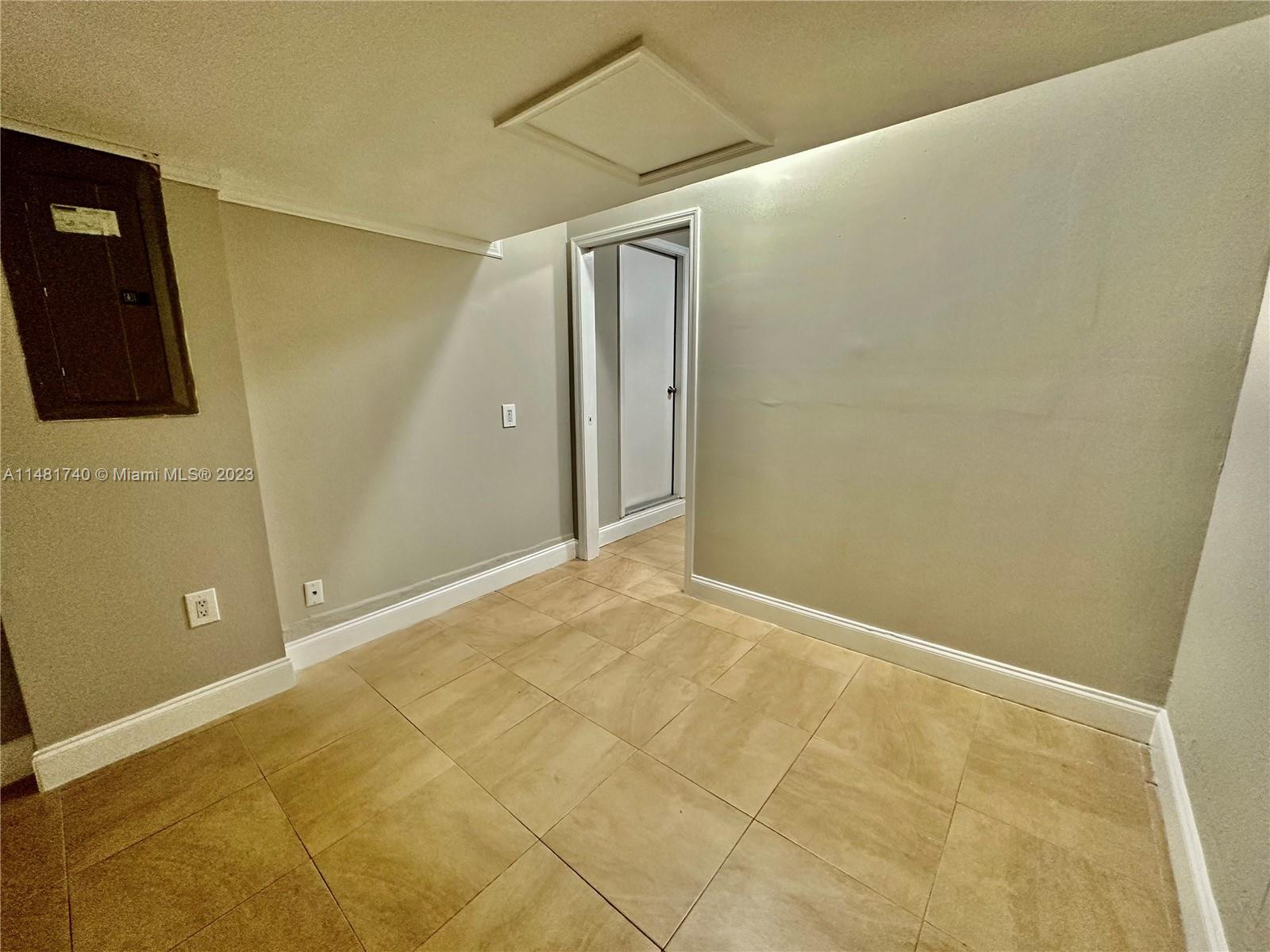 11716 SW 17th Ct Unit: .