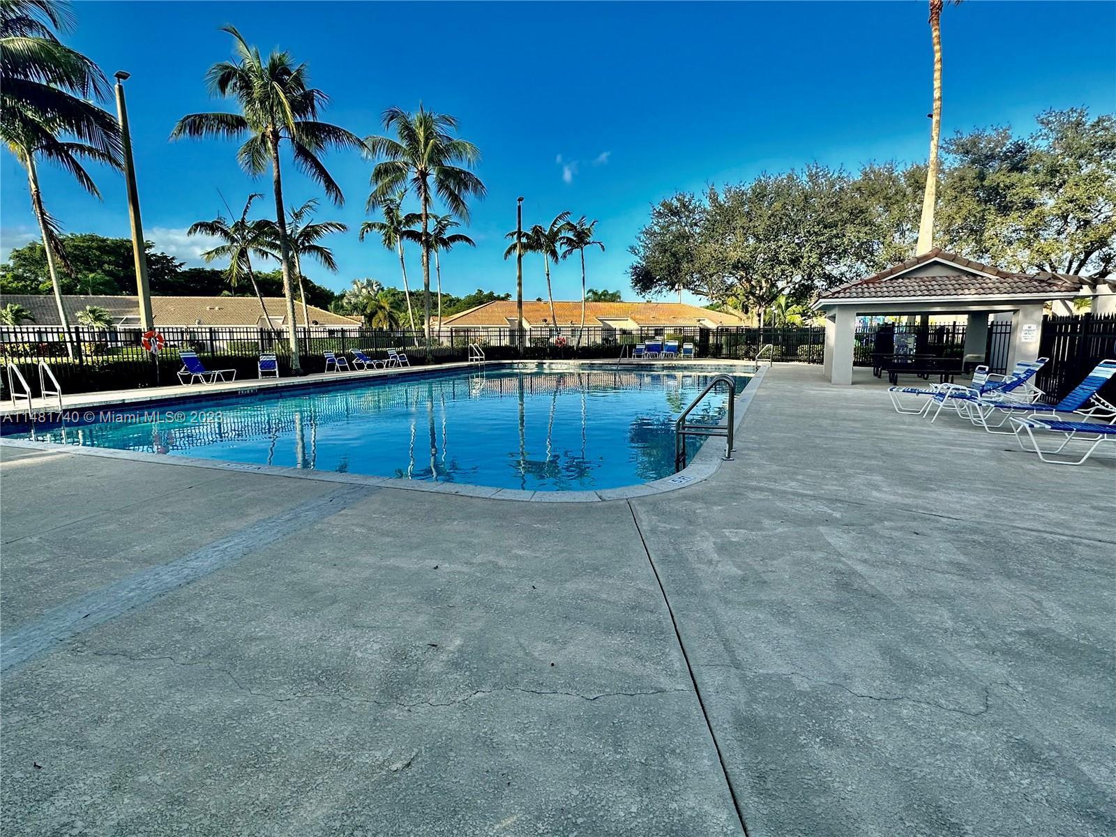 11716 SW 17th Ct Unit: .
