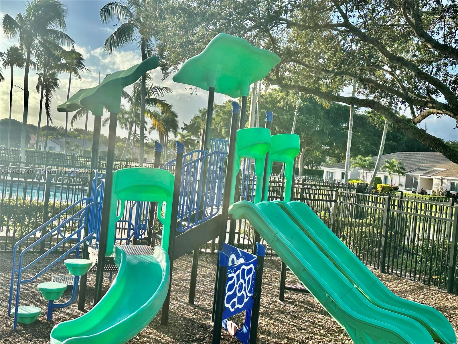 11716 SW 17th Ct Unit: .