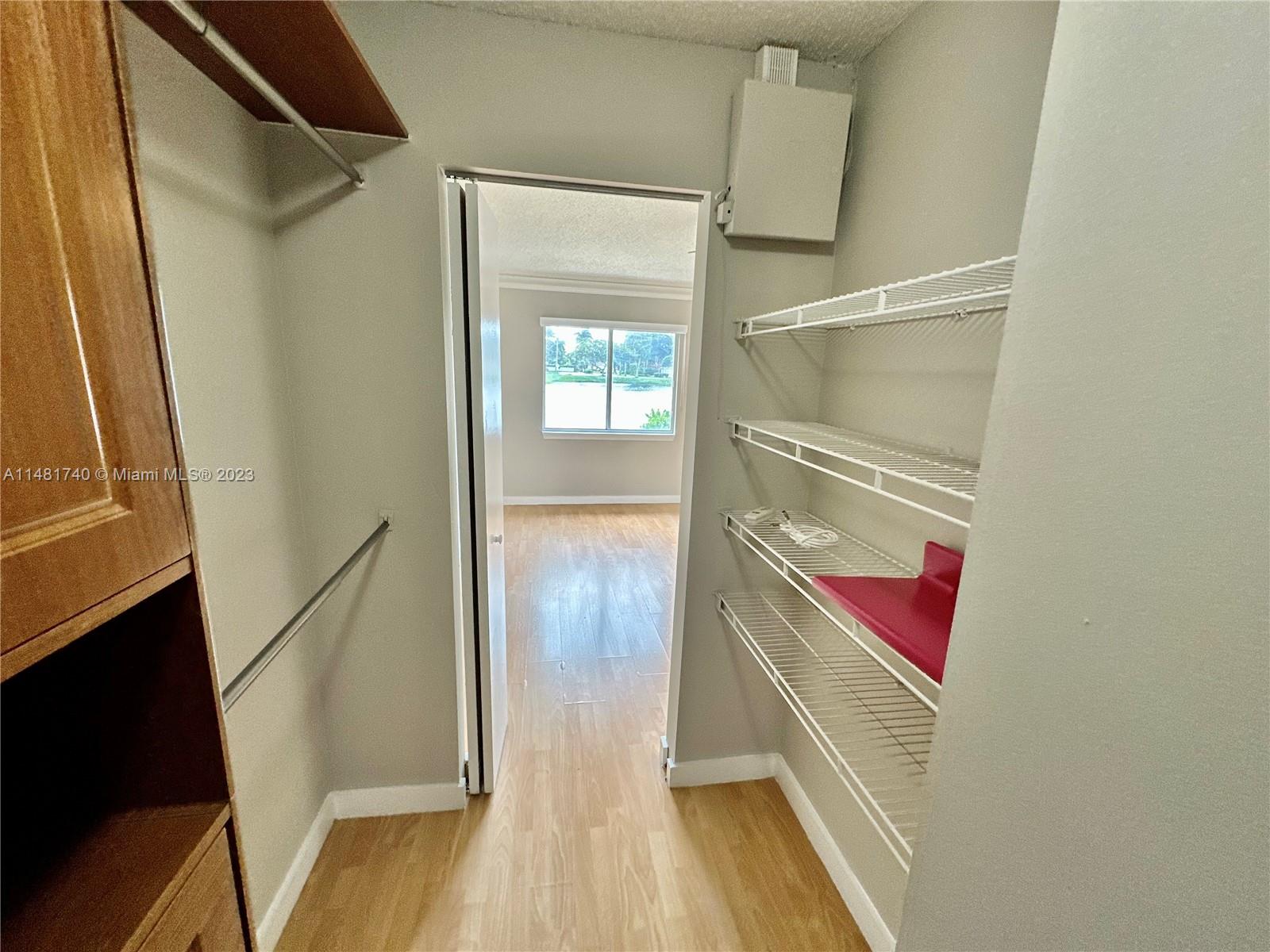 11716 SW 17th Ct Unit: .