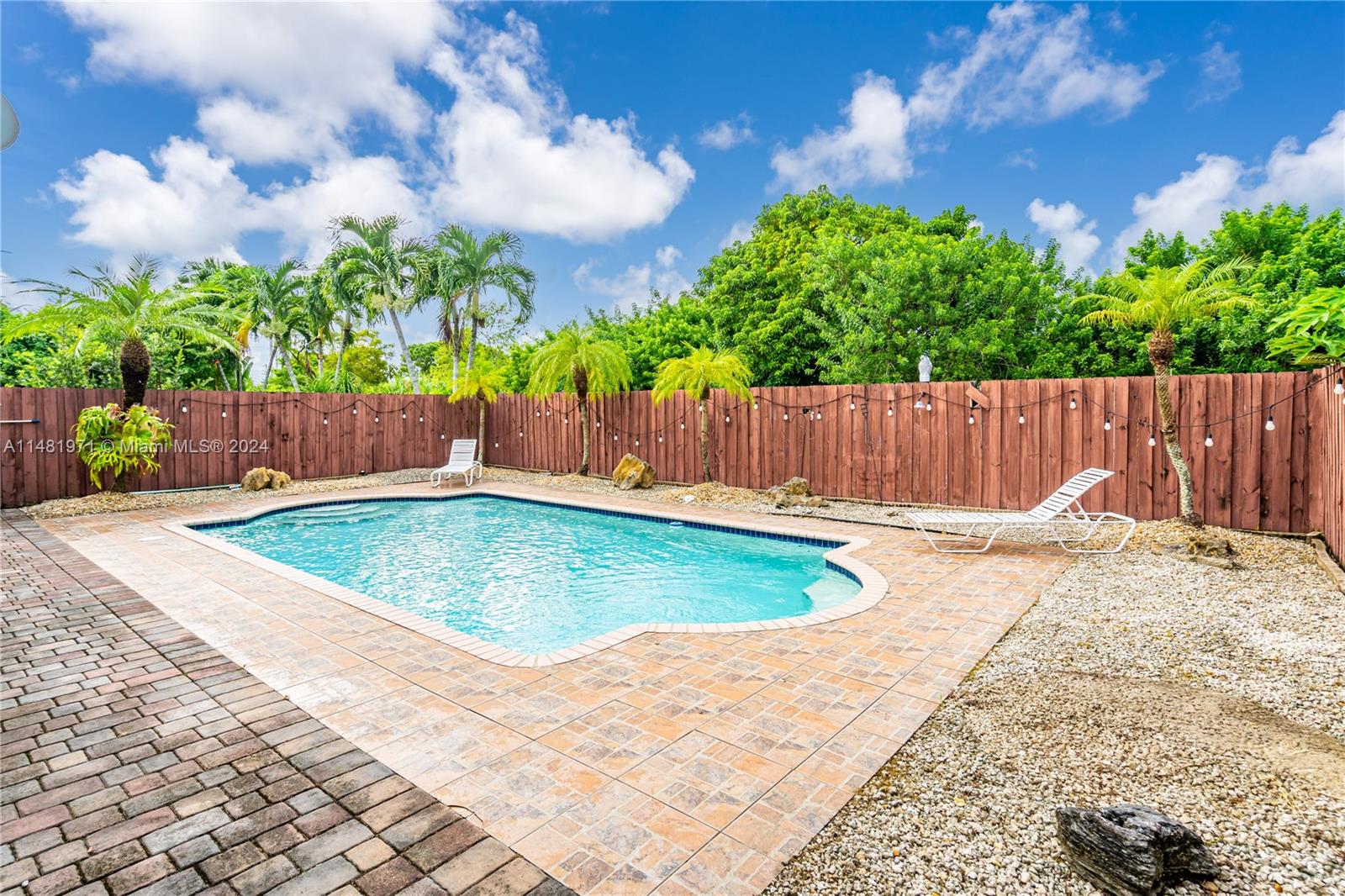 13744 SW 124th Ave Rd