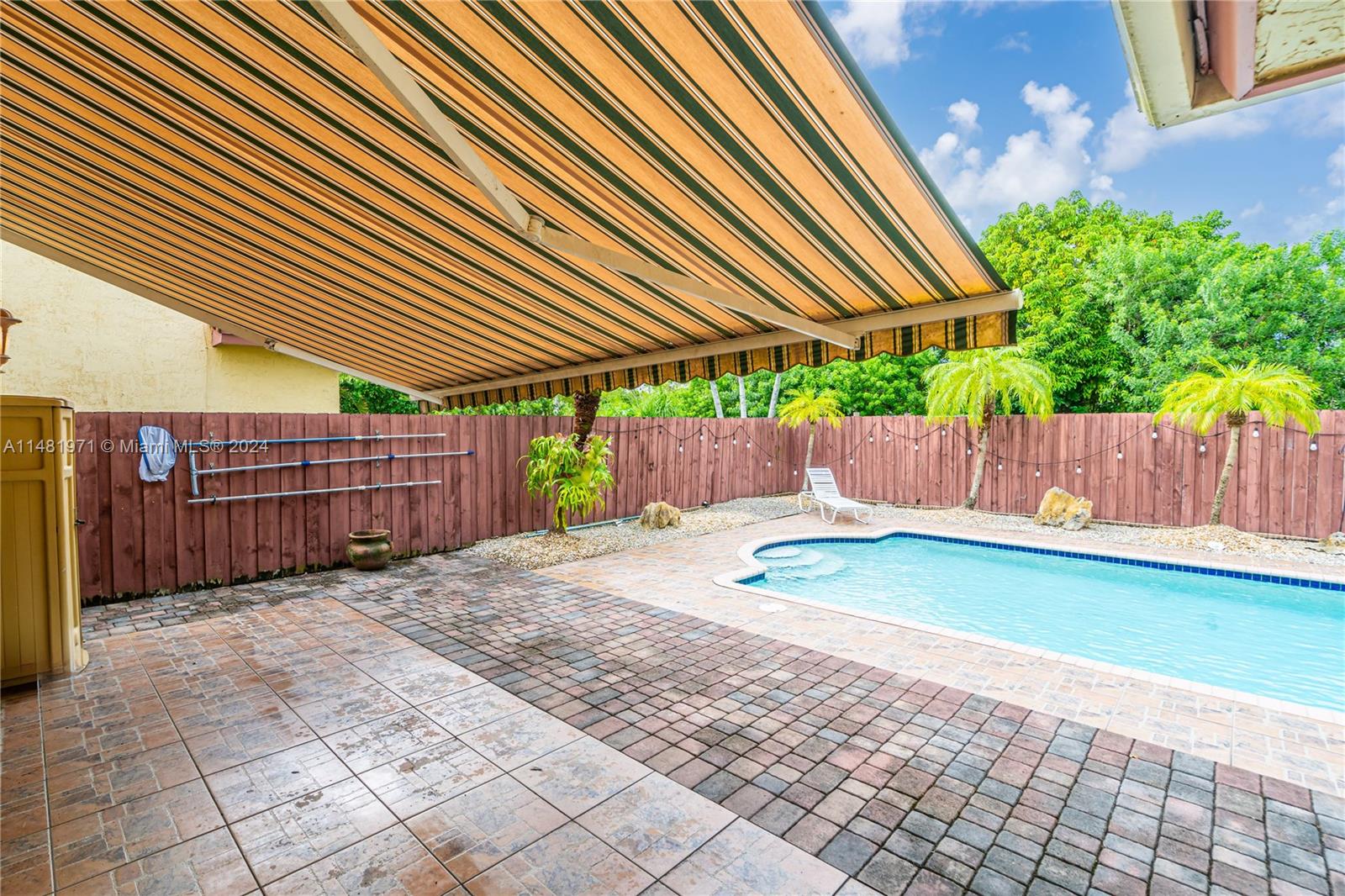 13744 SW 124th Ave Rd