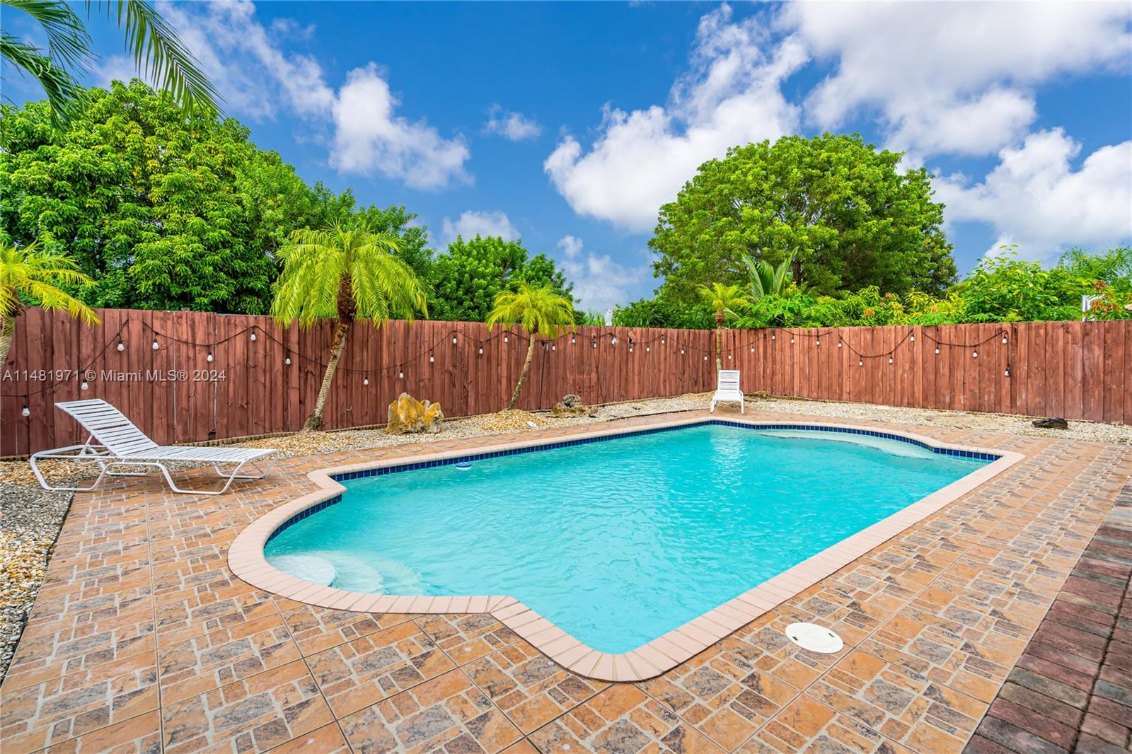 13744 SW 124th Ave Rd