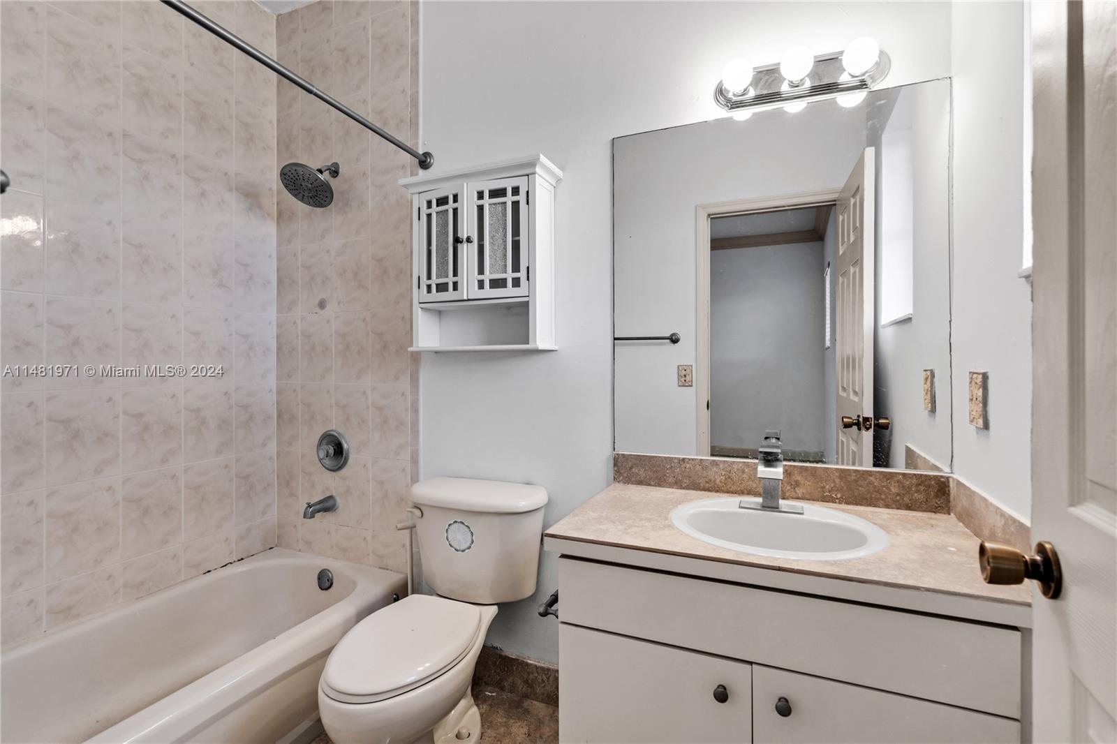 13744 SW 124th Ave Rd