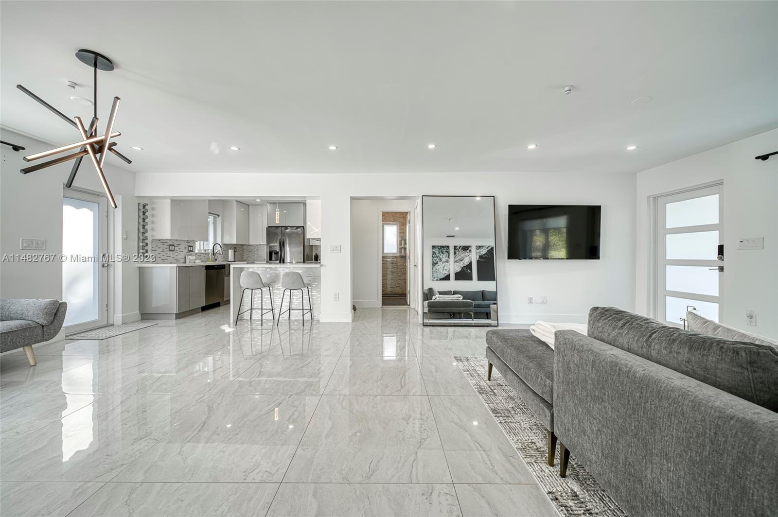 1564 NE 110th Ter