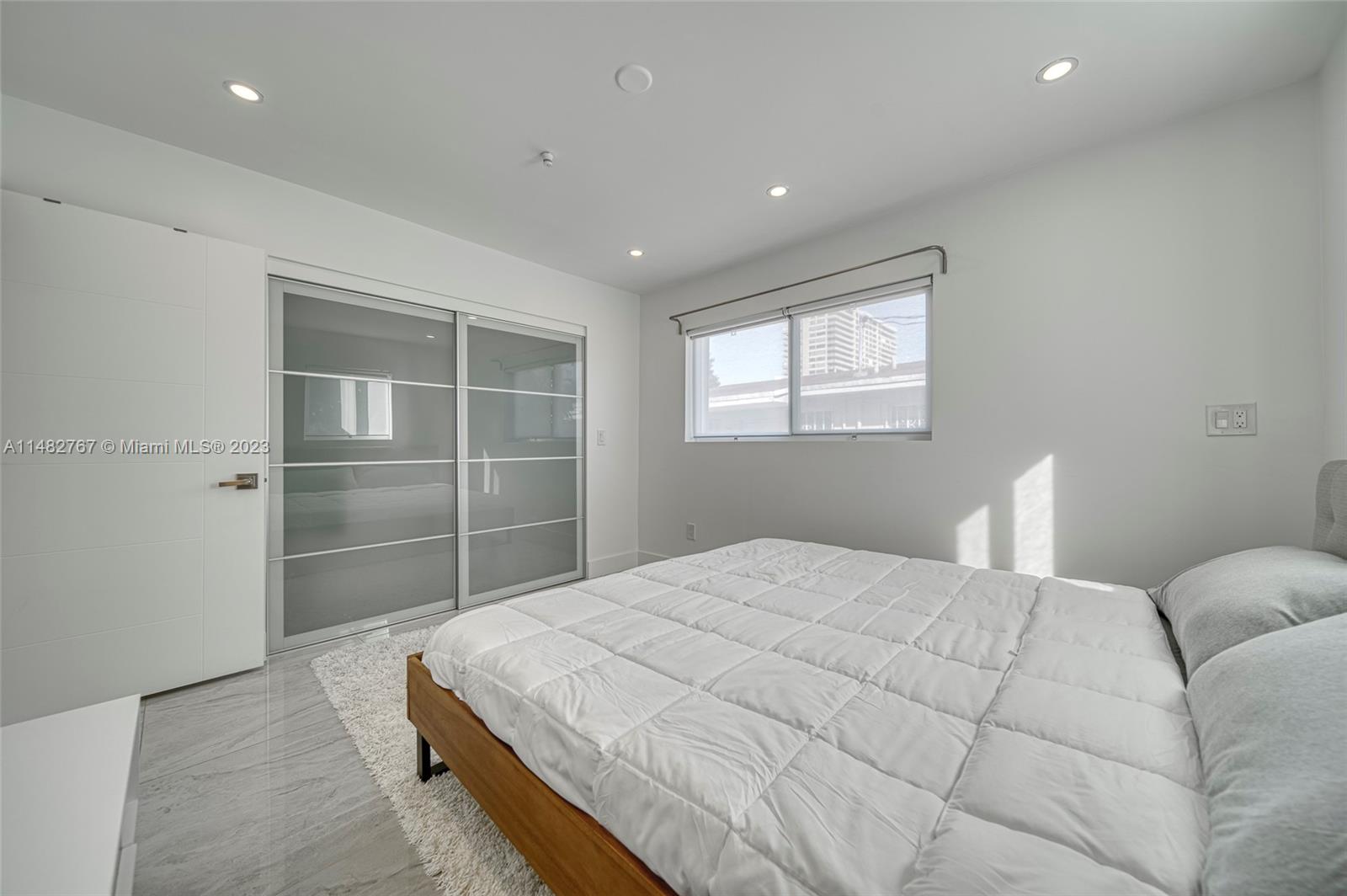 1564 NE 110th Ter