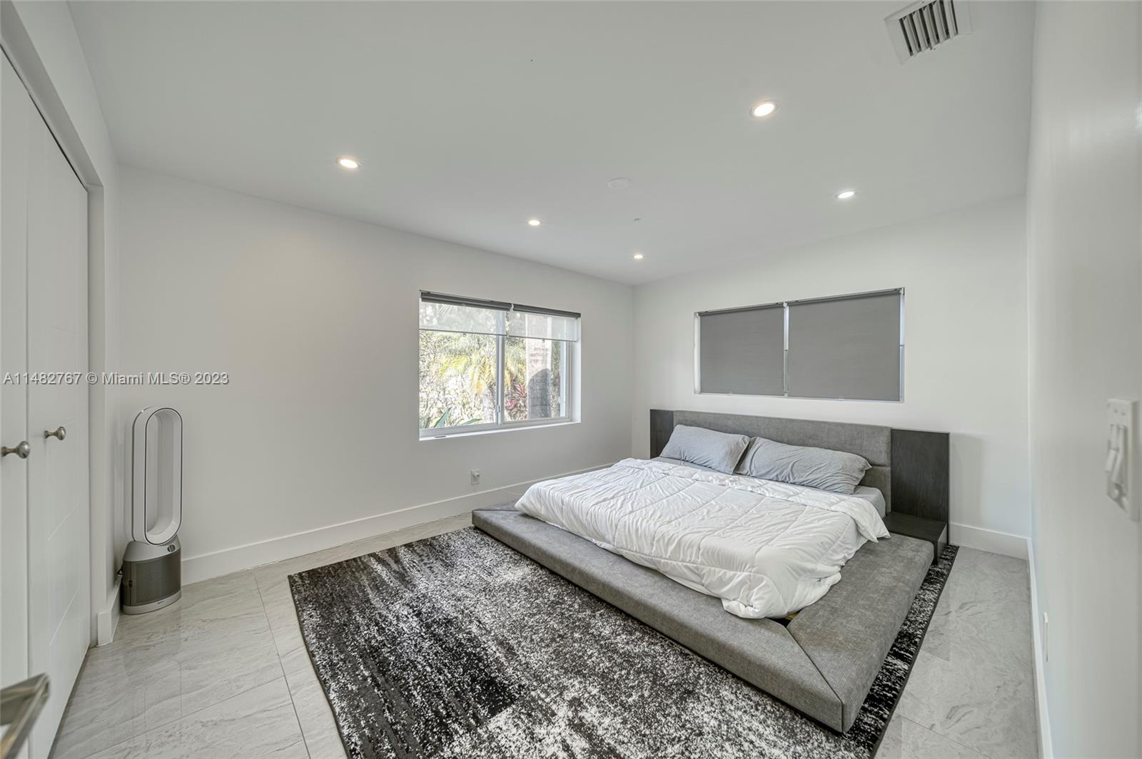 1564 NE 110th Ter