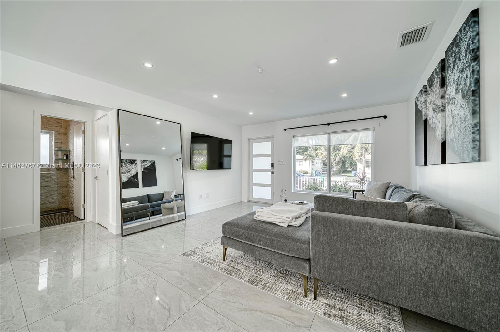 1564 NE 110th Ter