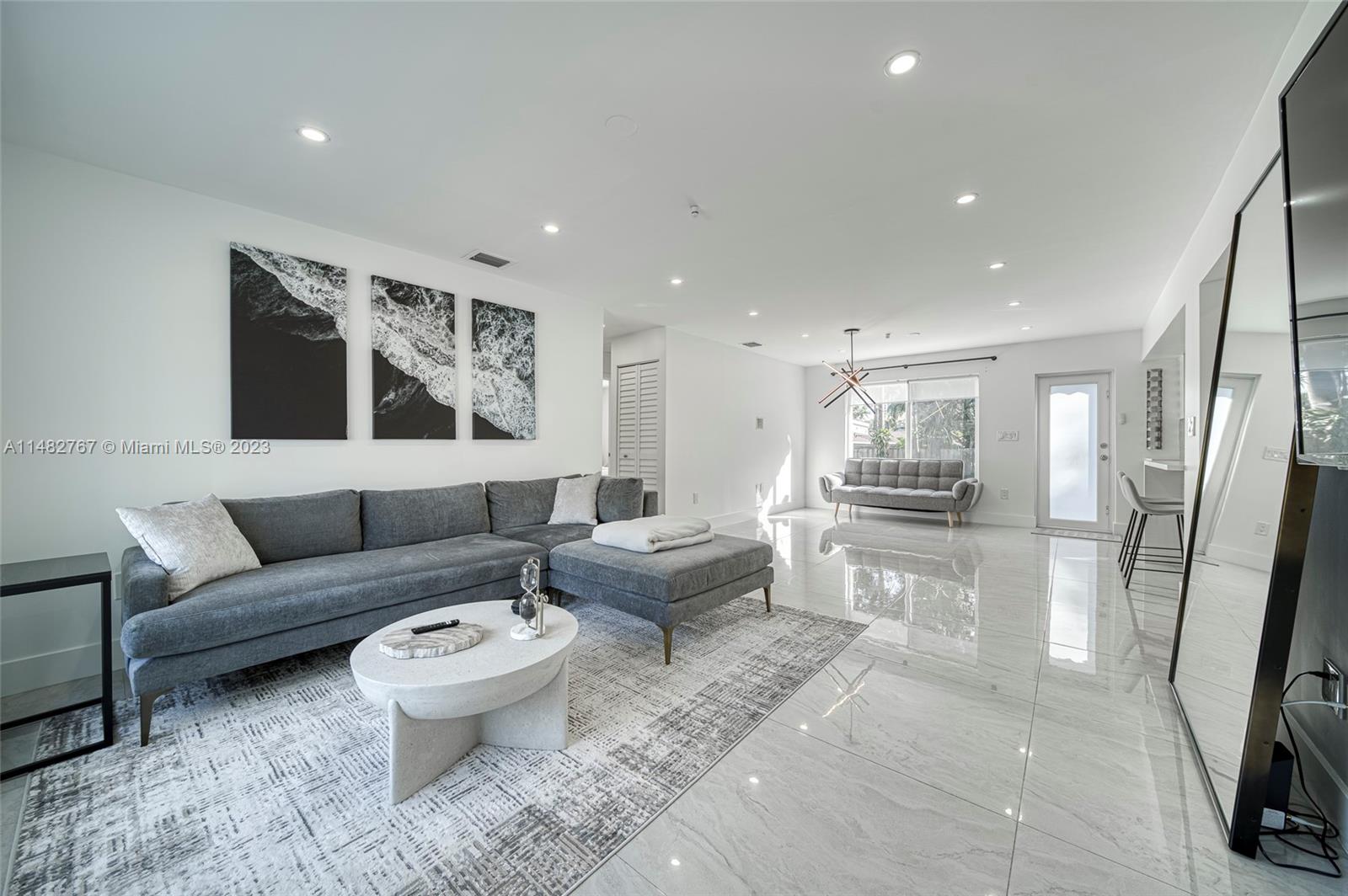 1564 NE 110th Ter