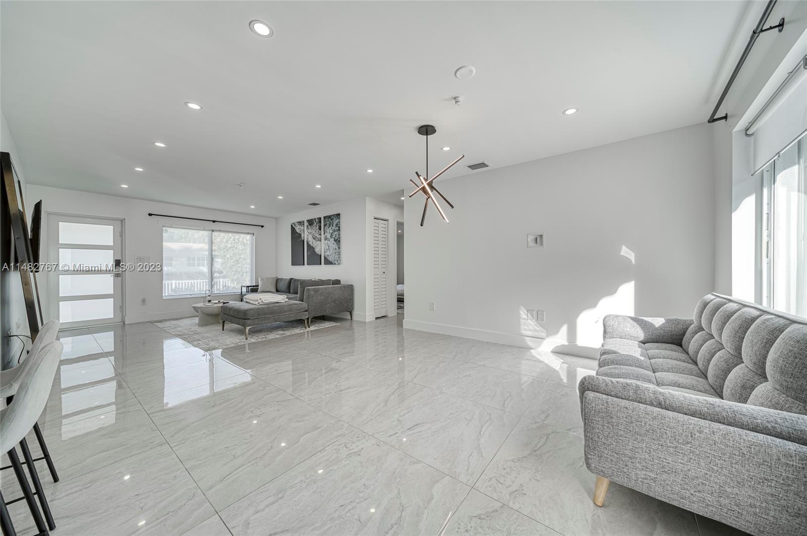 1564 NE 110th Ter