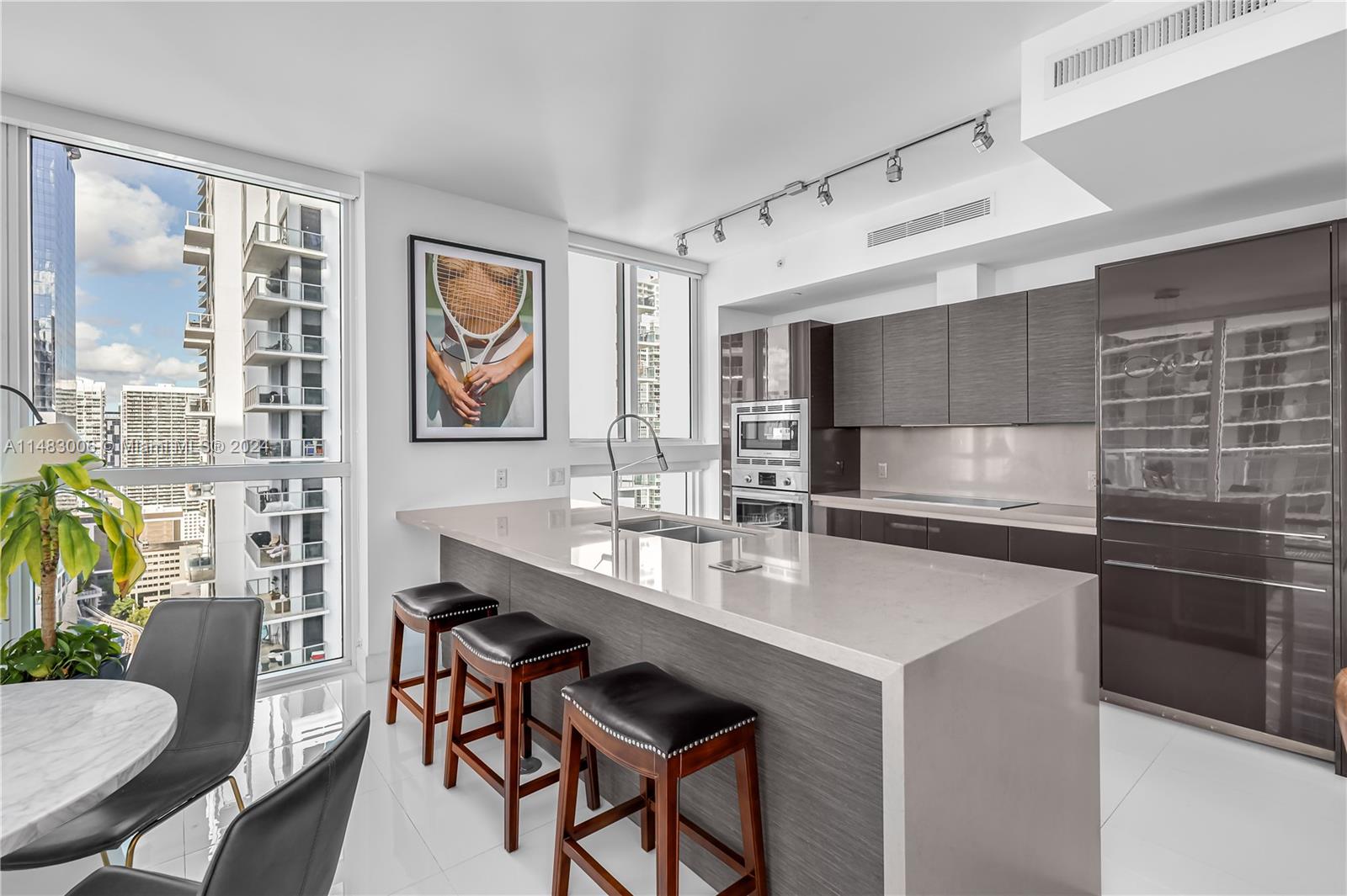 1080 Brickell Ave # 2909