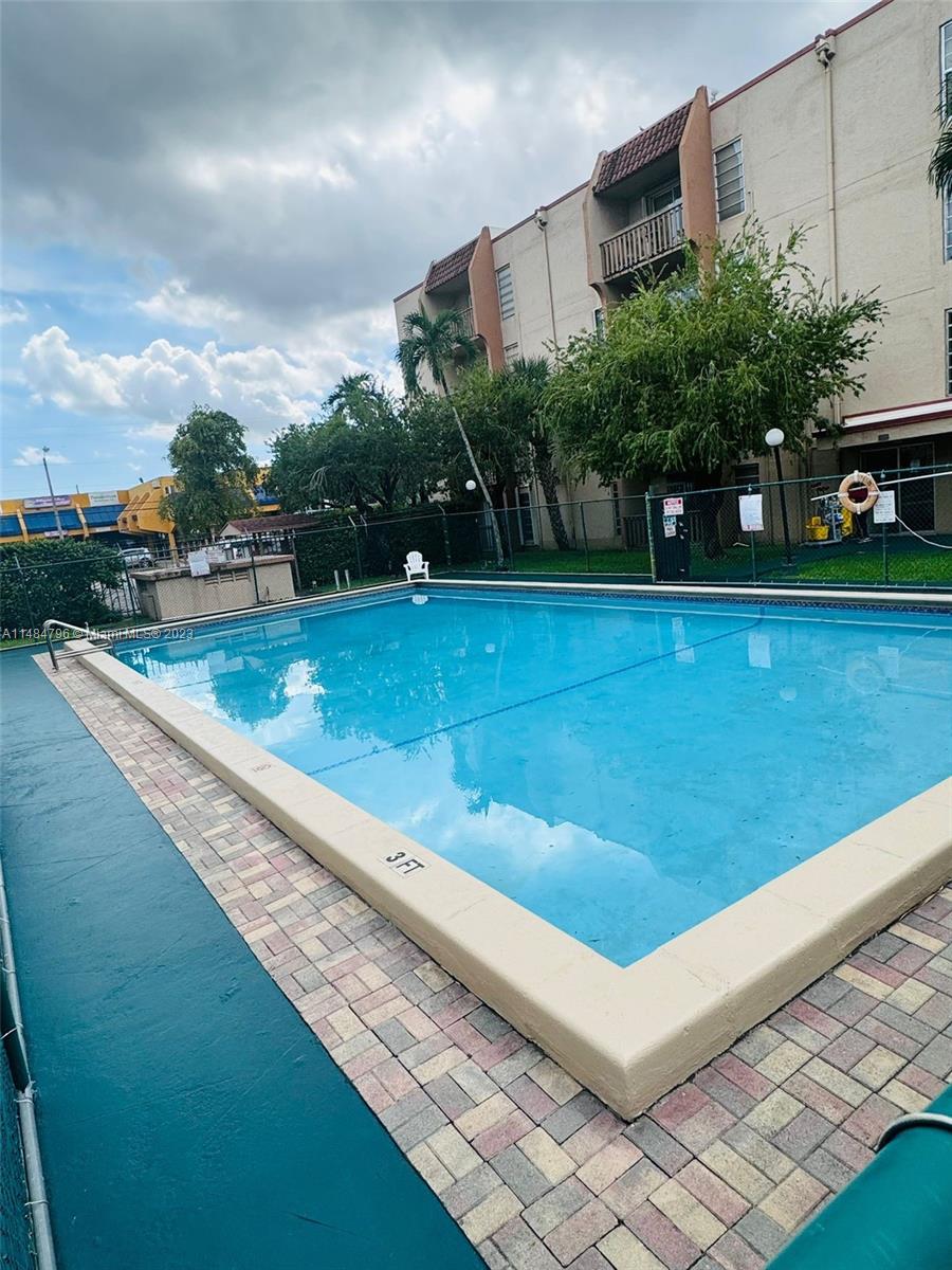 4713 NW 7th ST # 109