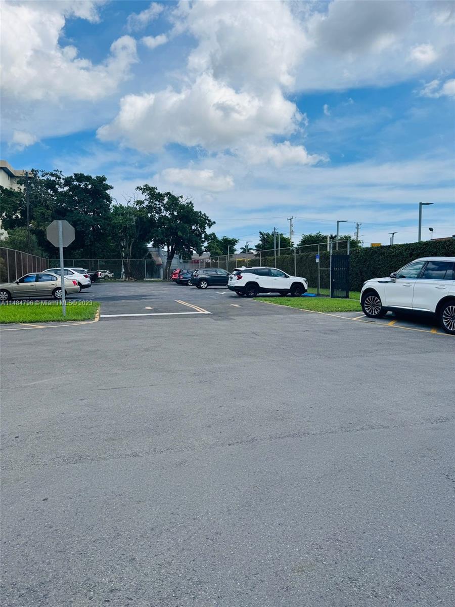 4713 NW 7th ST # 109