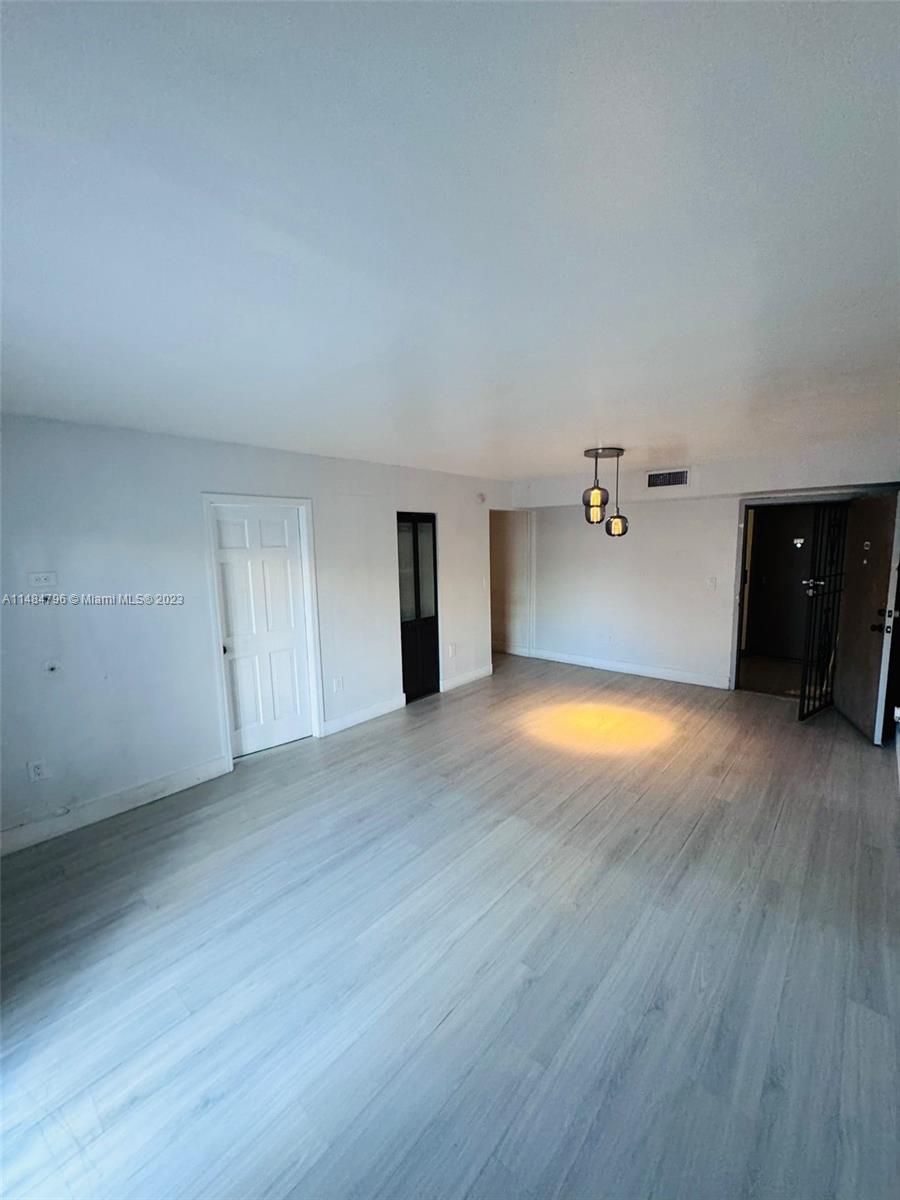 4713 NW 7th ST # 109