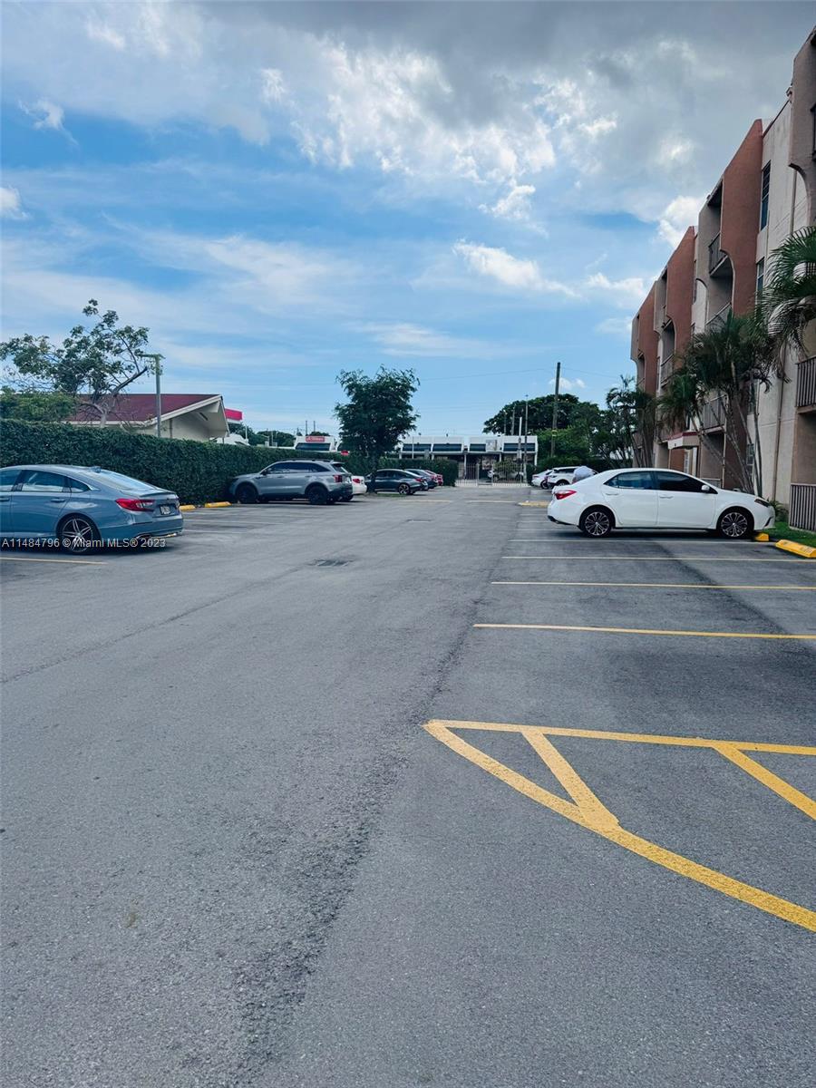 4713 NW 7th ST # 109