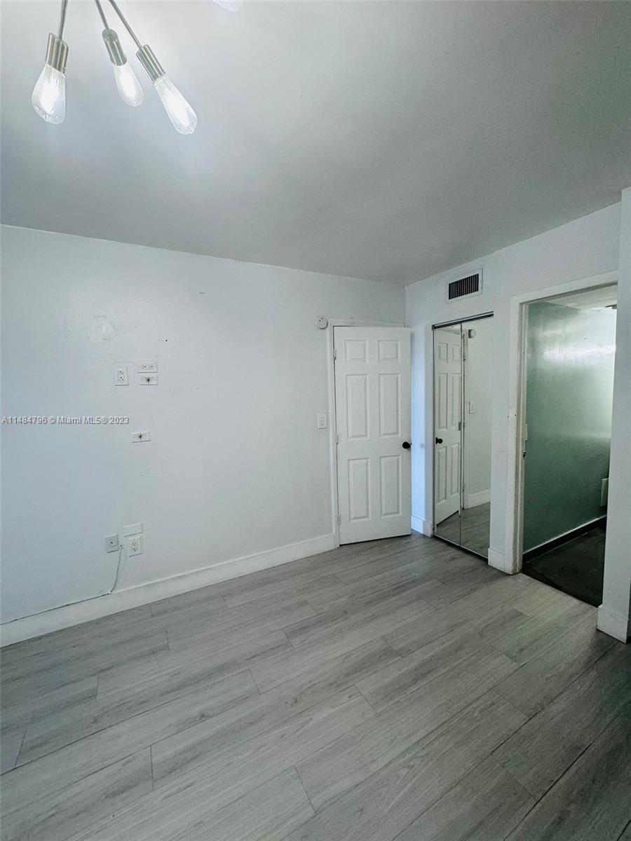 4713 NW 7th ST # 109