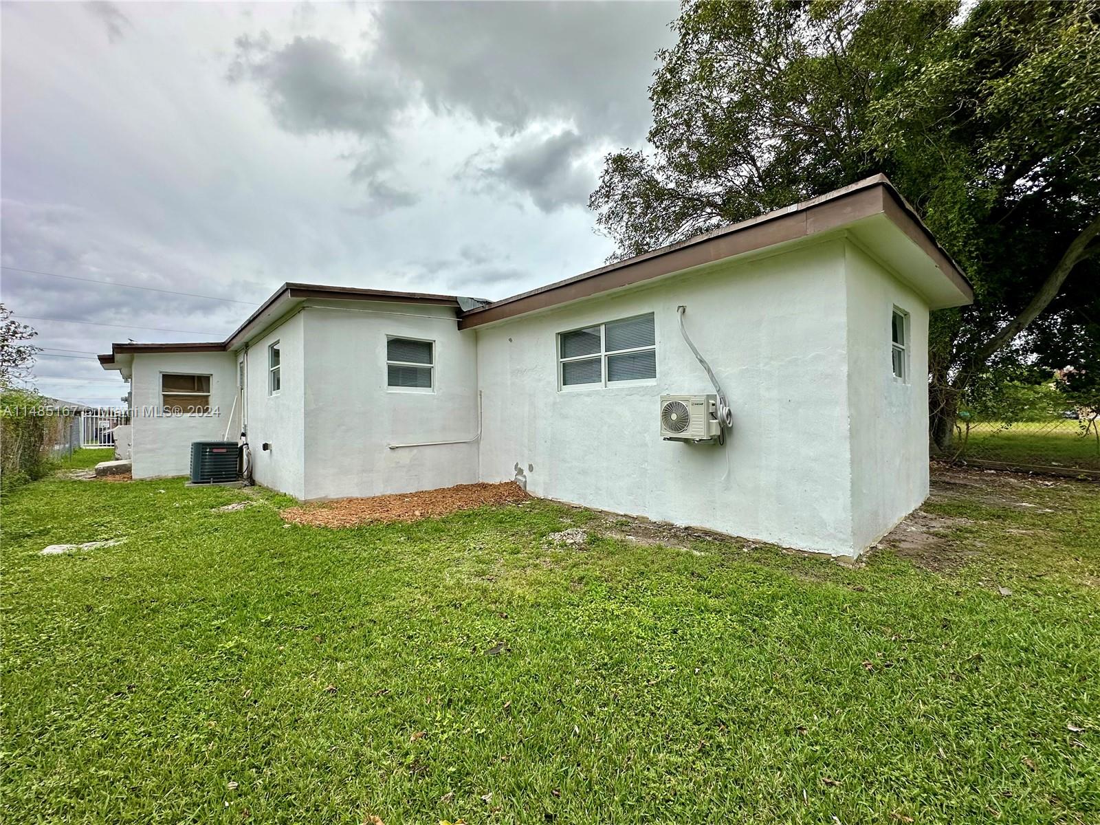 11470 SW 215th St