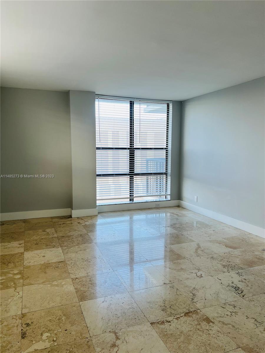 1800 Collins Ave # 6A
