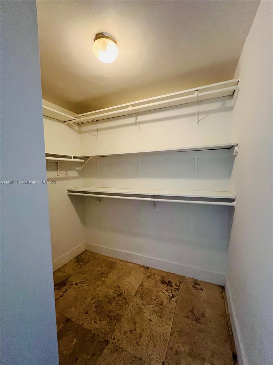 1800 Collins Ave # 6A