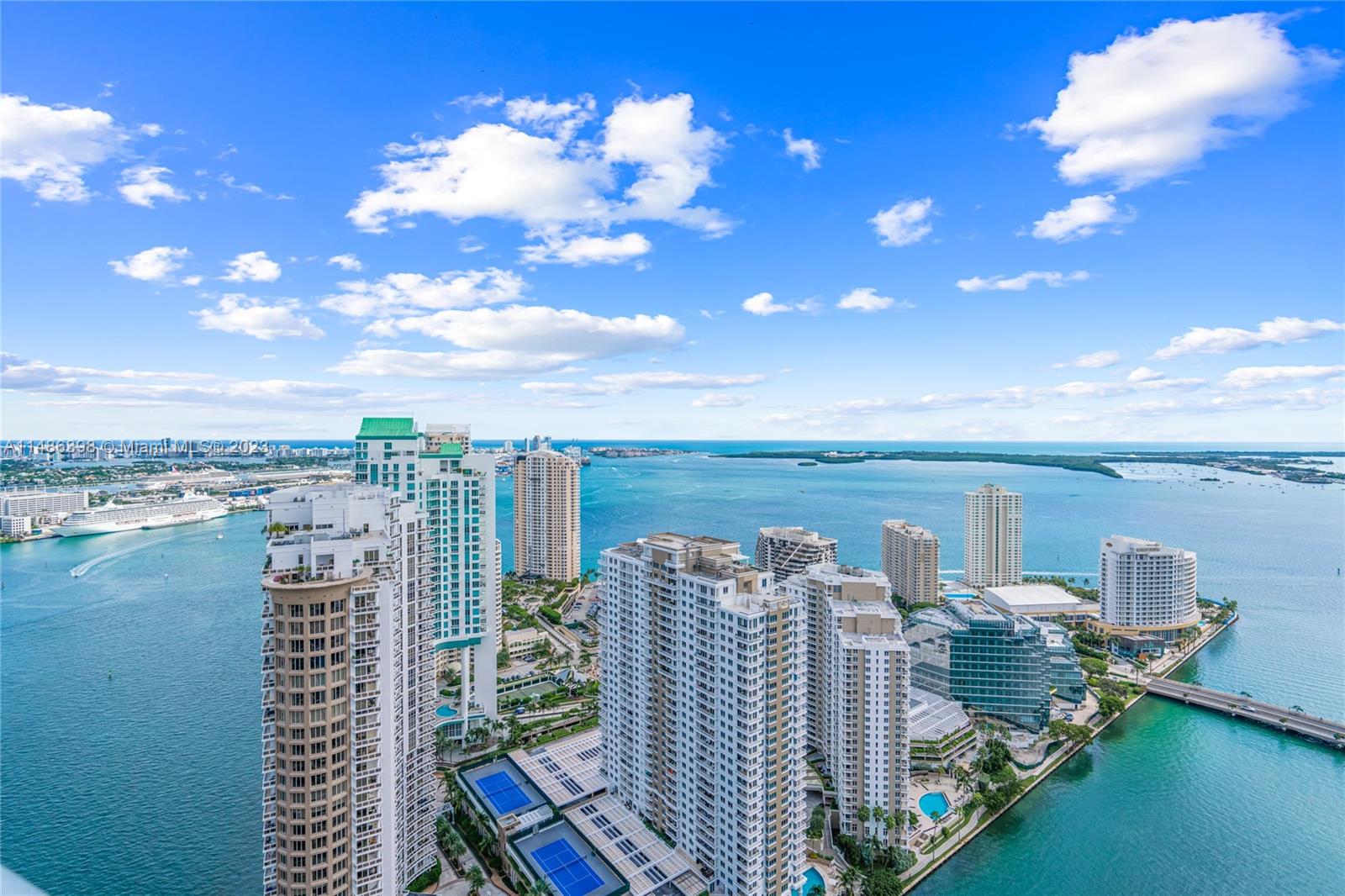 475 Brickell Ave # 4407