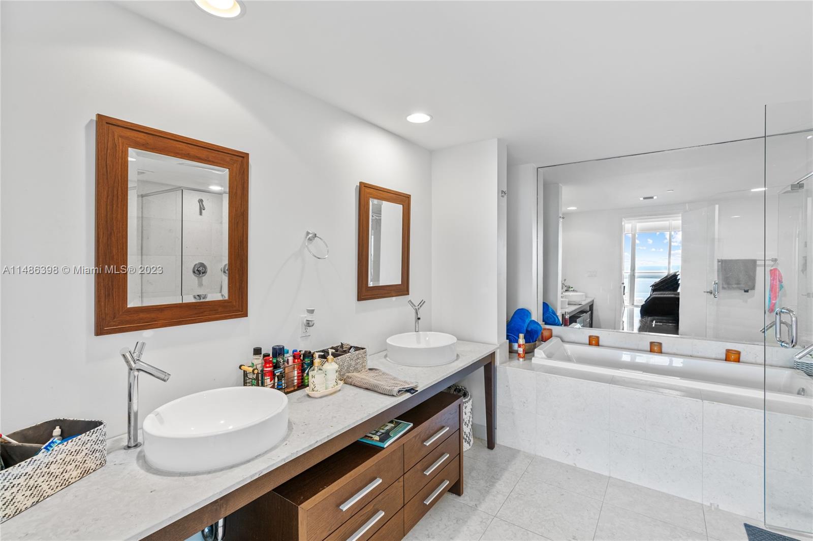 475 Brickell Ave # 4407